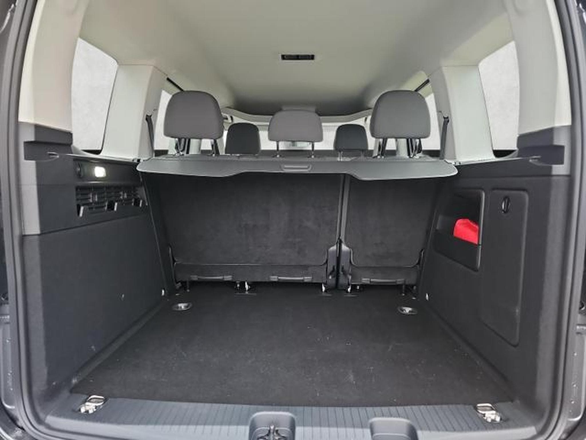 VW Caddy Basis (2025) - Photo 1