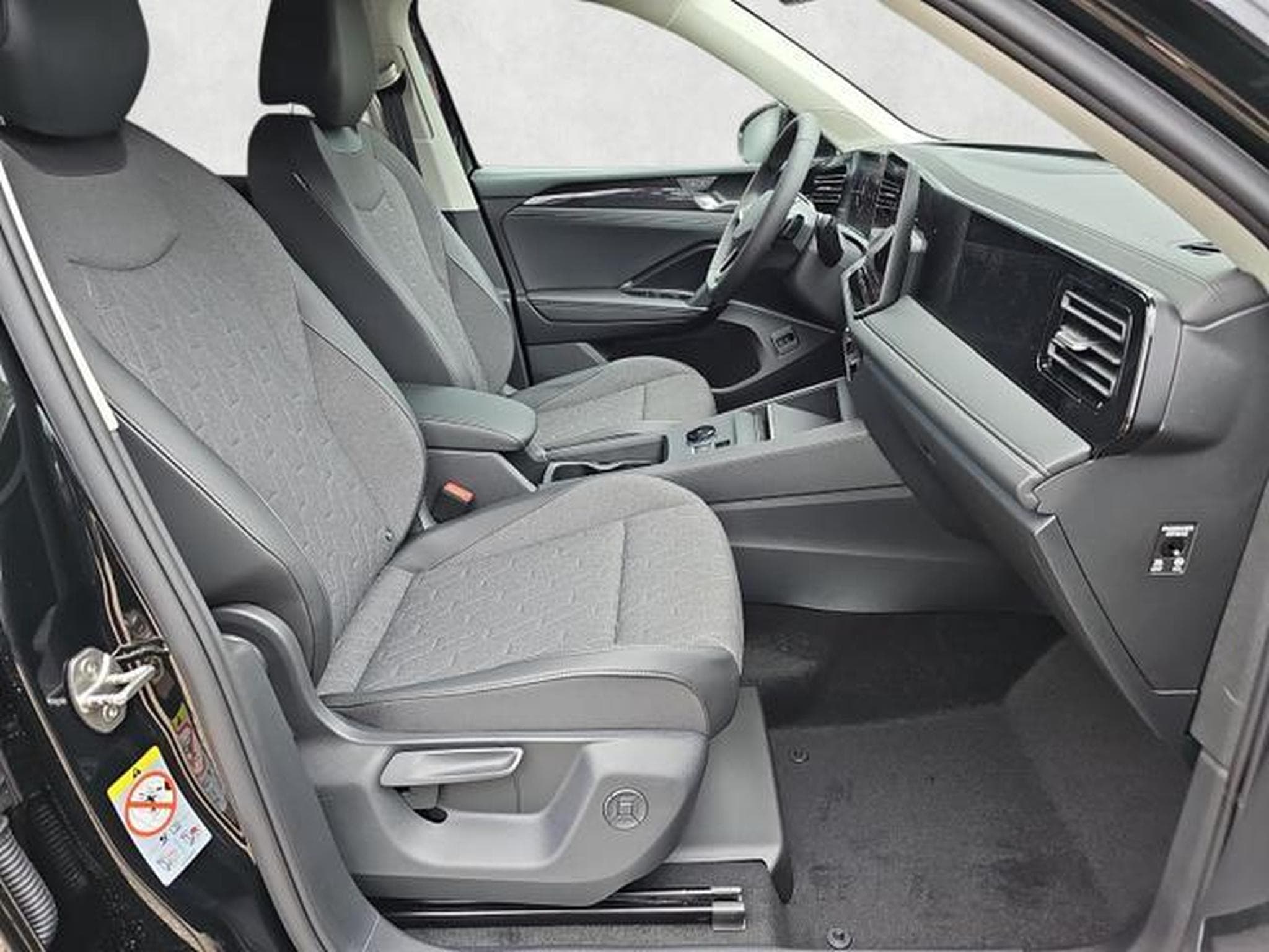 VW Tiguan 1.5 eTSI 110 kW Life (2026) - Foto 10