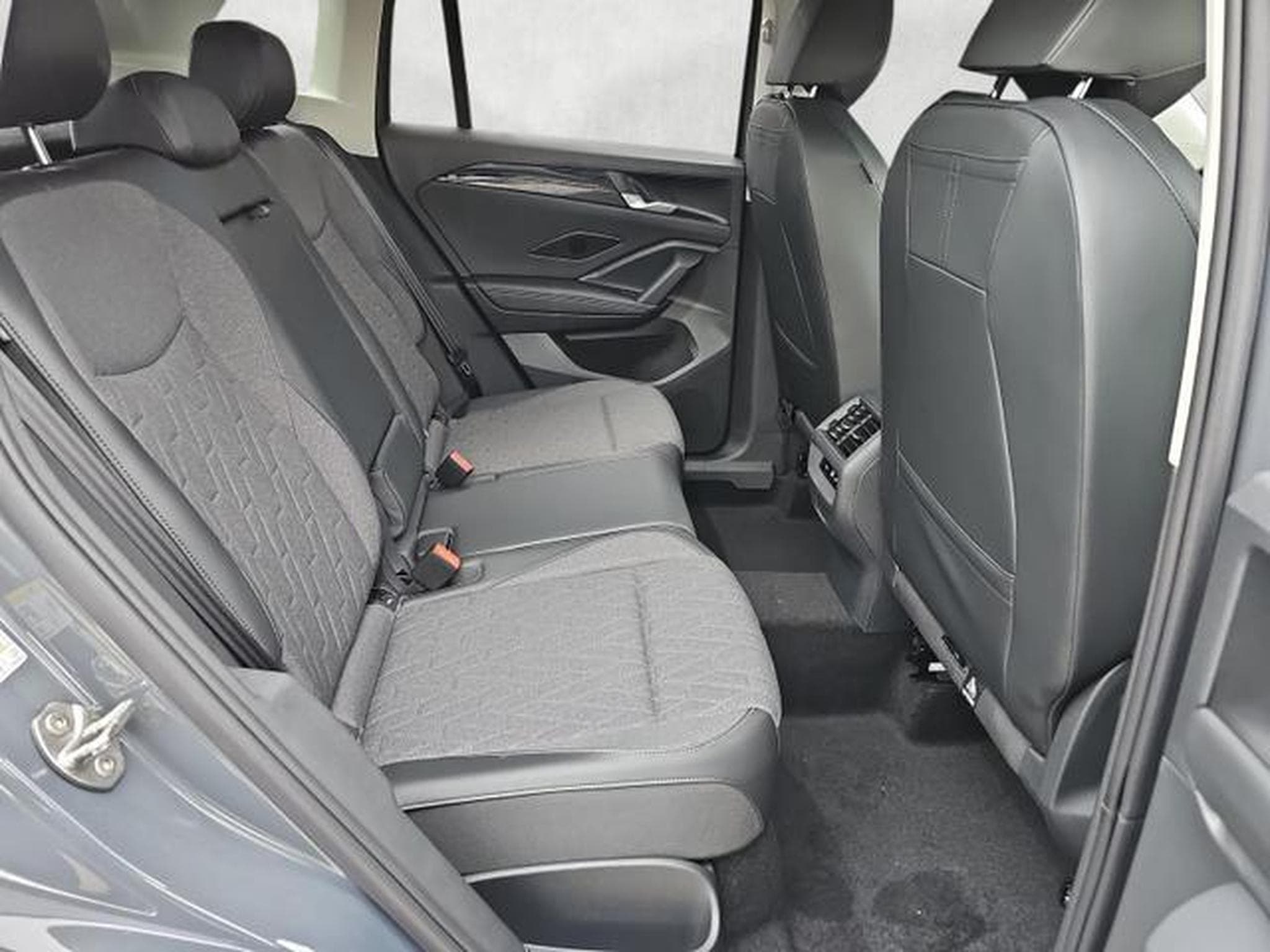 VW Tiguan 1.5 eTSI 110 kW Life (2026) - Foto 13