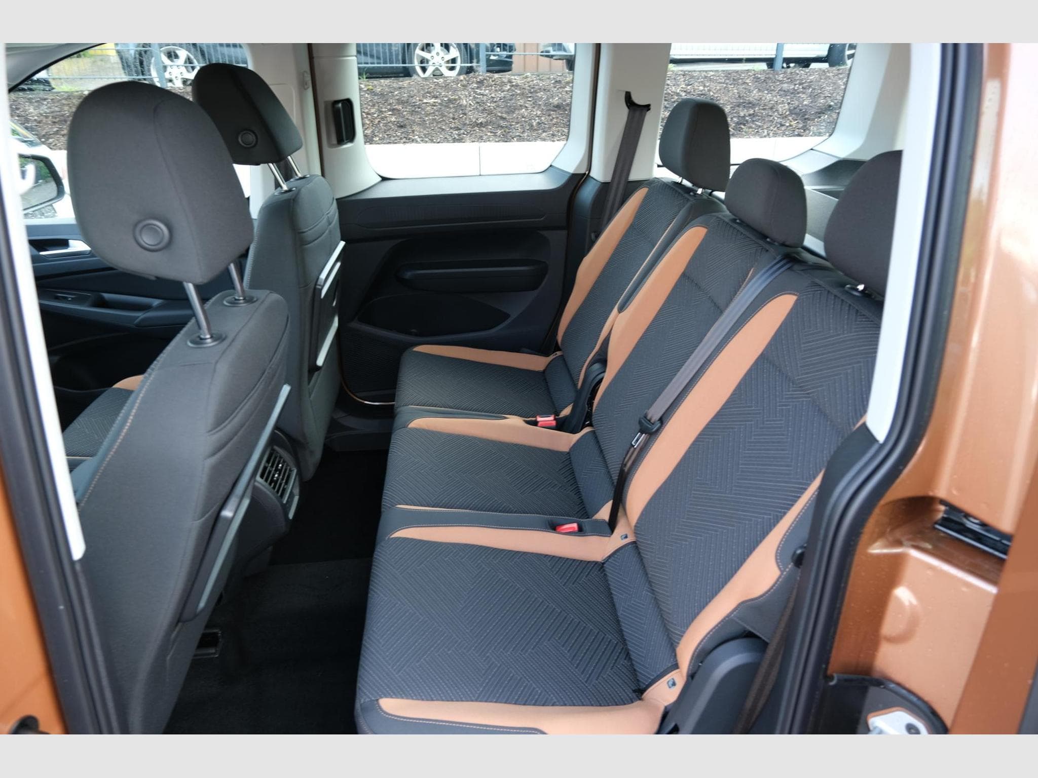 VW Caddy 1.5 TSI DSG (2026) - Photo 8