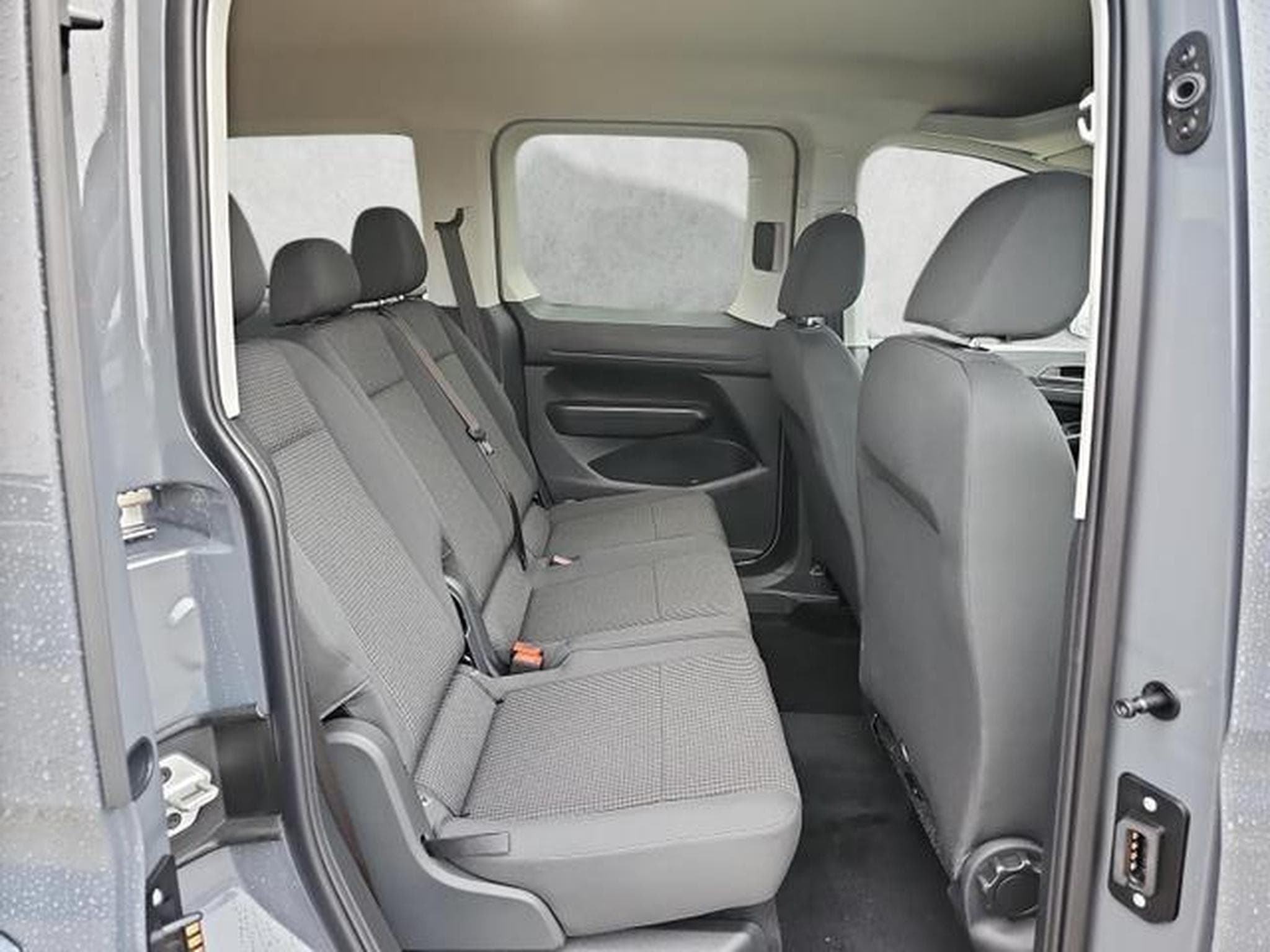 VW Caddy Basis (2026) - Photo 13