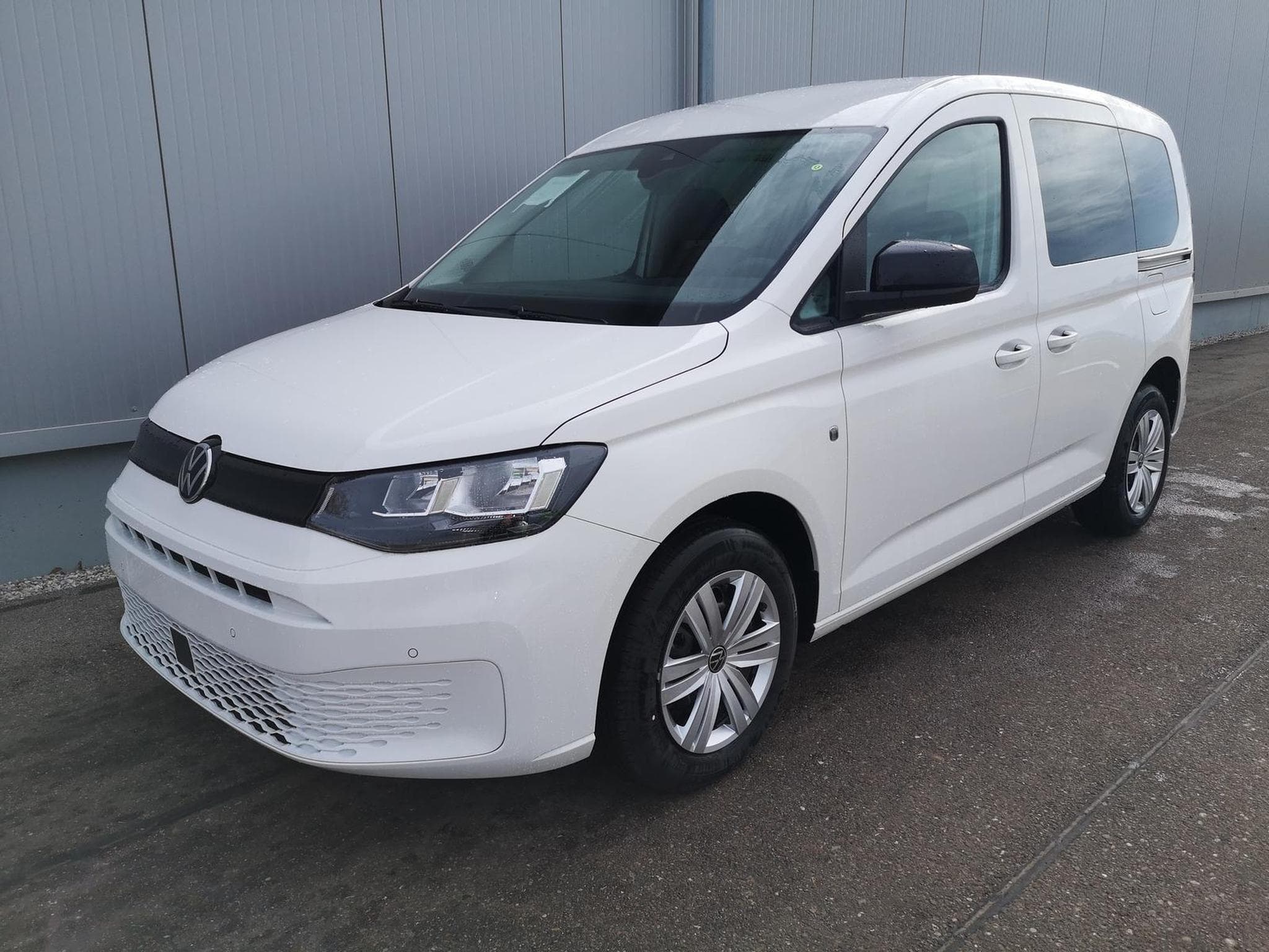 VW Caddy Basis (2026) - Foto 1
