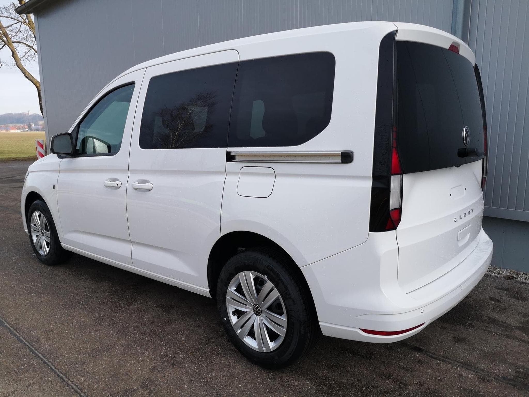 VW Caddy Basis (2026) - Foto 2