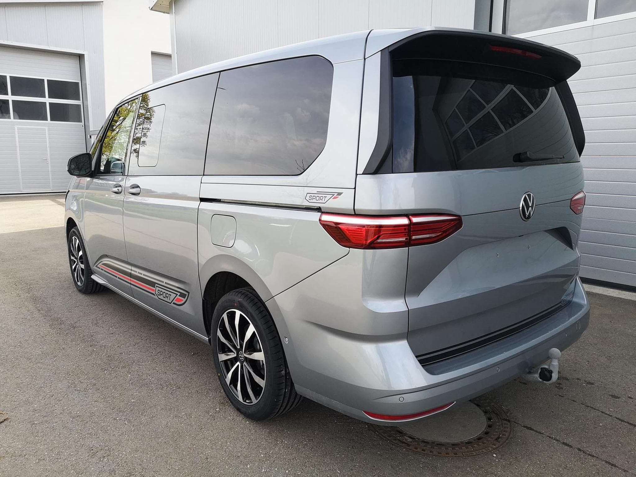 VW T7 Sport Edition (2026) - Photo 3
