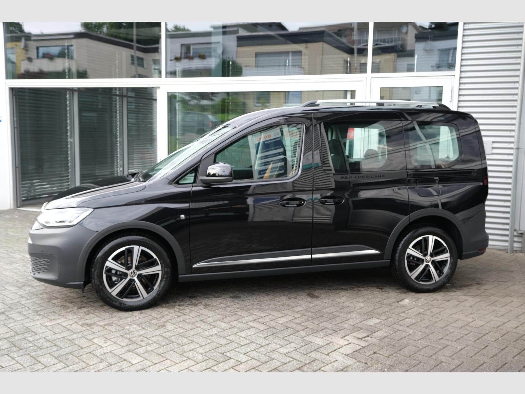 VW Caddy 1.5 TSI DSG (2026) - Photo 2