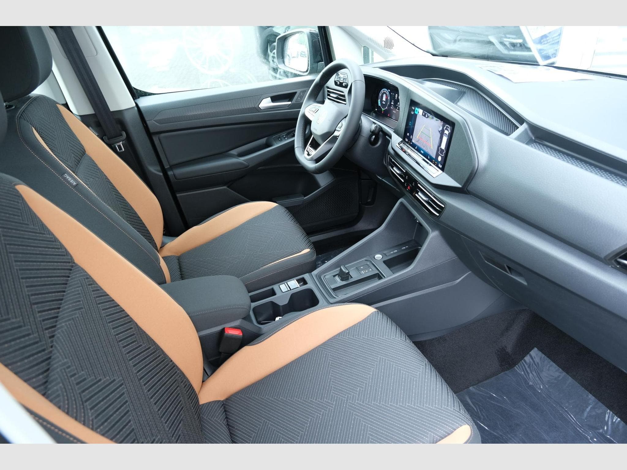 VW Caddy 1.5 TSI DSG (2026) - Photo 21