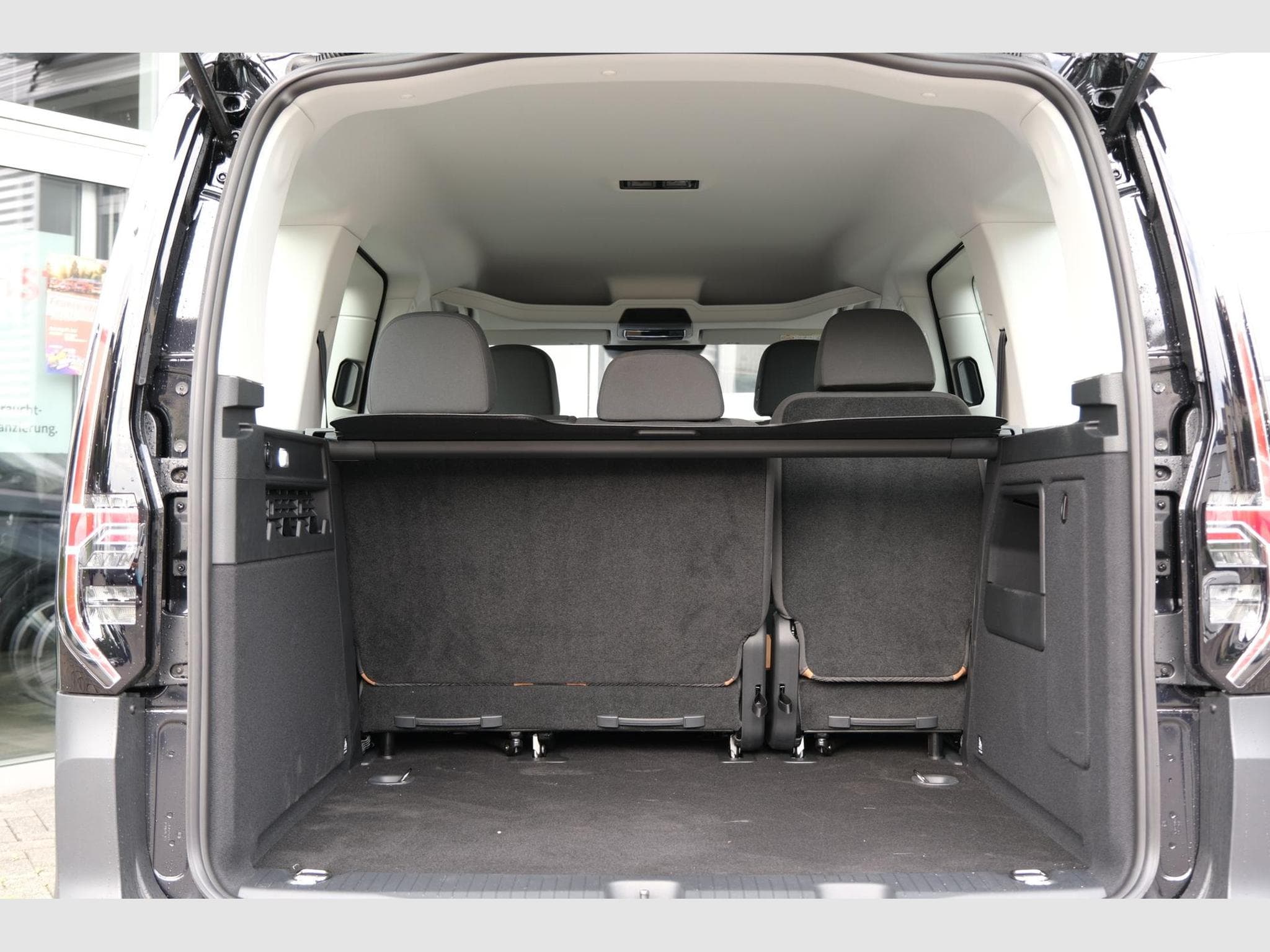 VW Caddy 1.5 TSI DSG (2026) - Photo 8