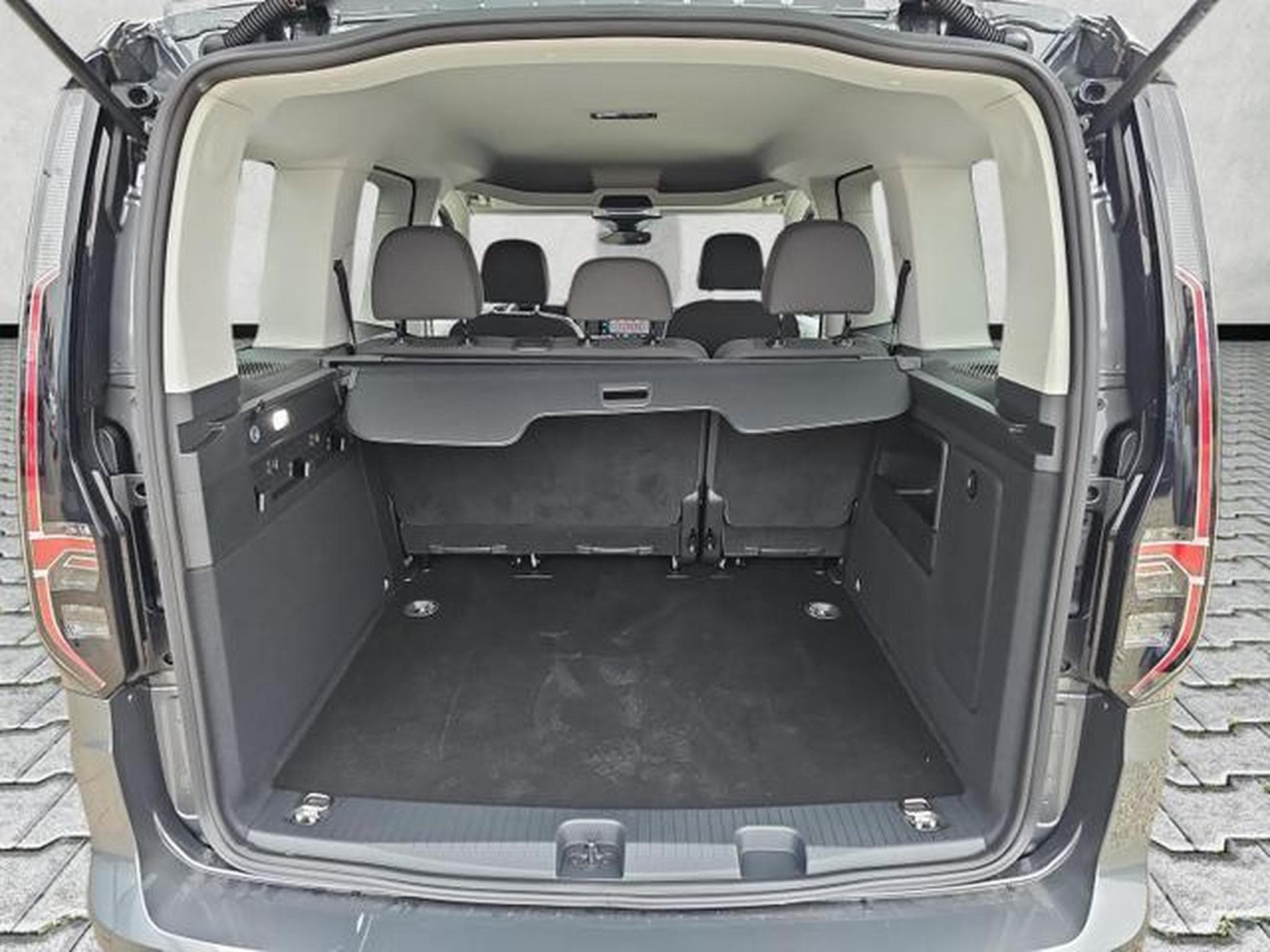 VW Caddy Basis (2026) - Photo 14