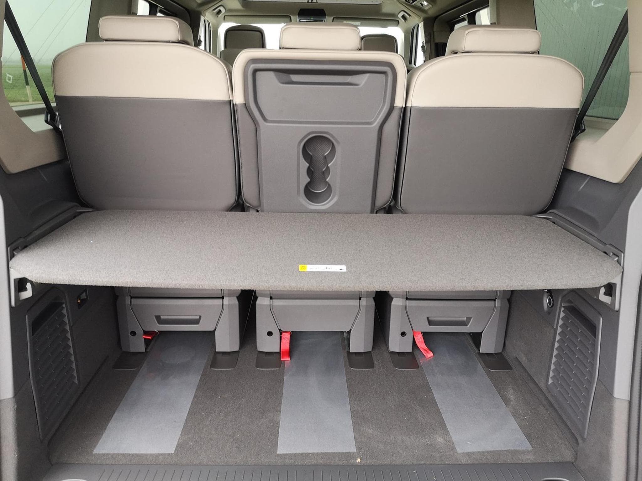 VW T7 Edition (2026) - Photo 11