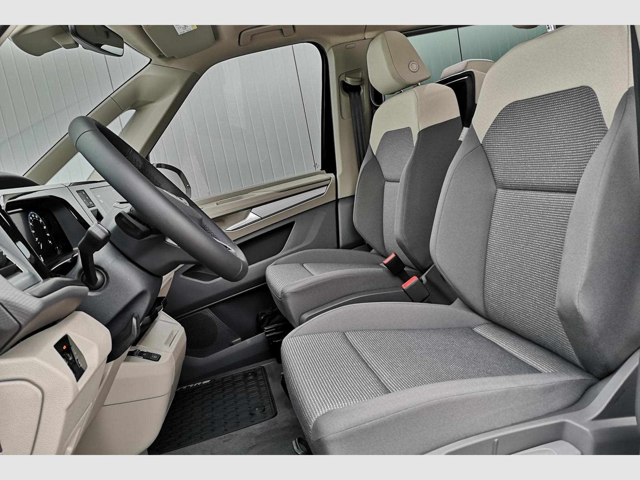 VW T7 Sport Edition (2026) - Photo 4