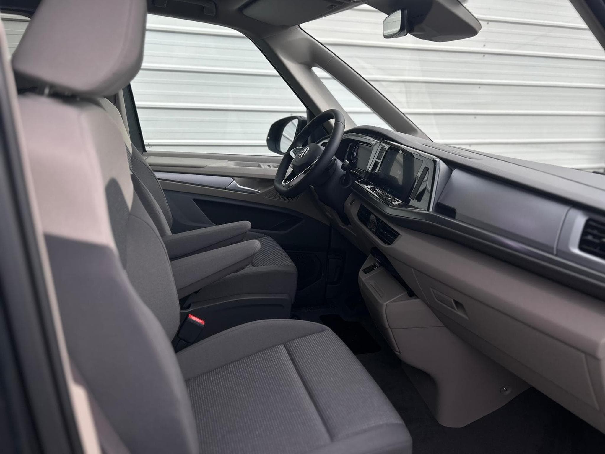 VW T7 Business (2026) - Photo 10