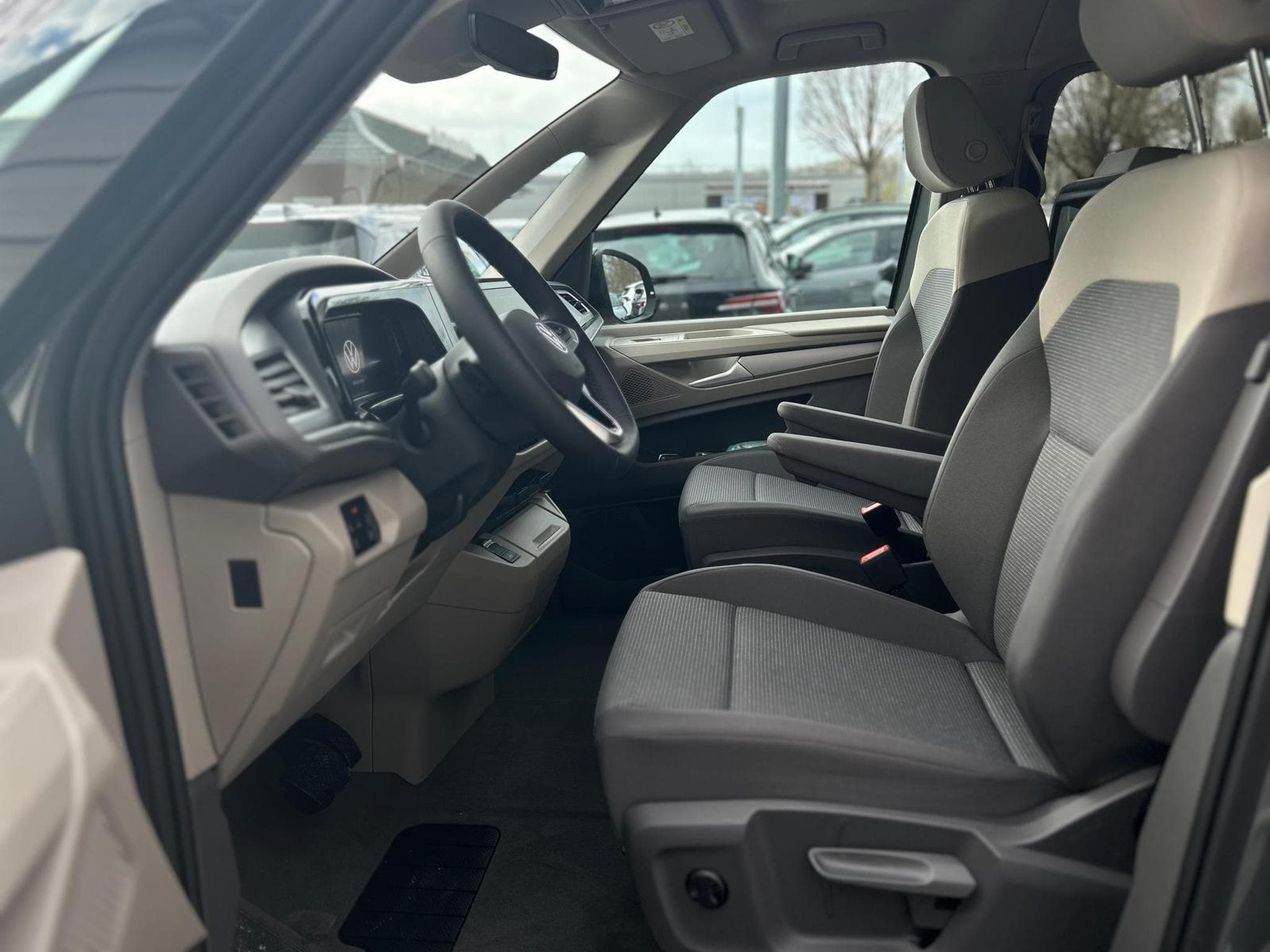 VW T7 Business (2026) - Photo 11