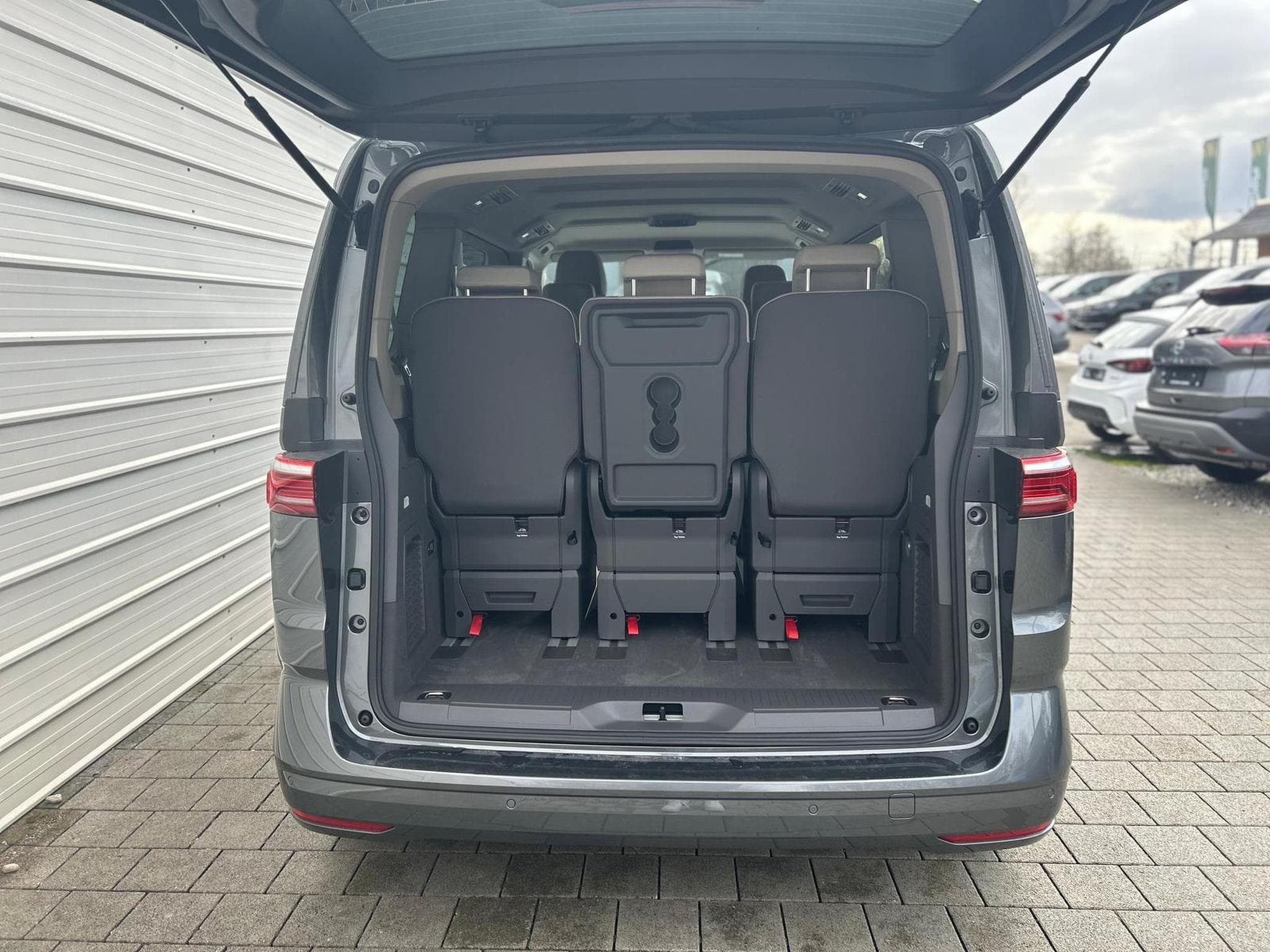 VW T7 Business (2026) - Photo 16