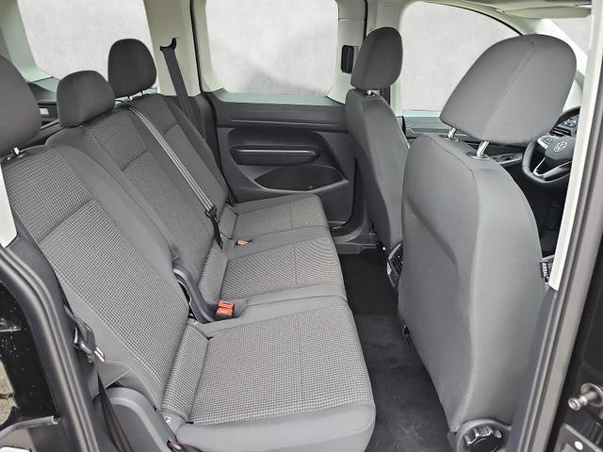 VW Caddy Basis (2026) - Photo 13