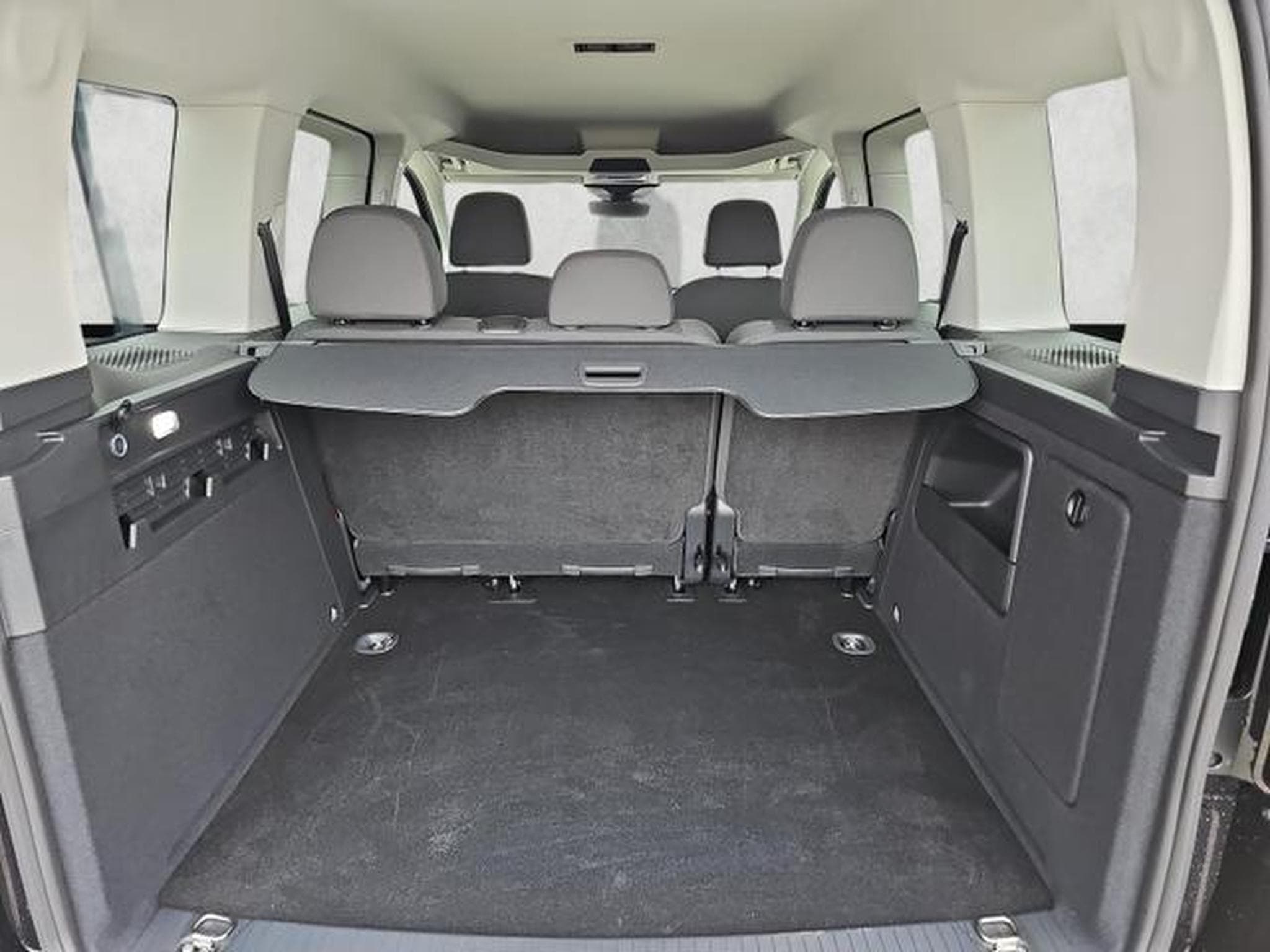 VW Caddy Basis (2026) - Photo 14