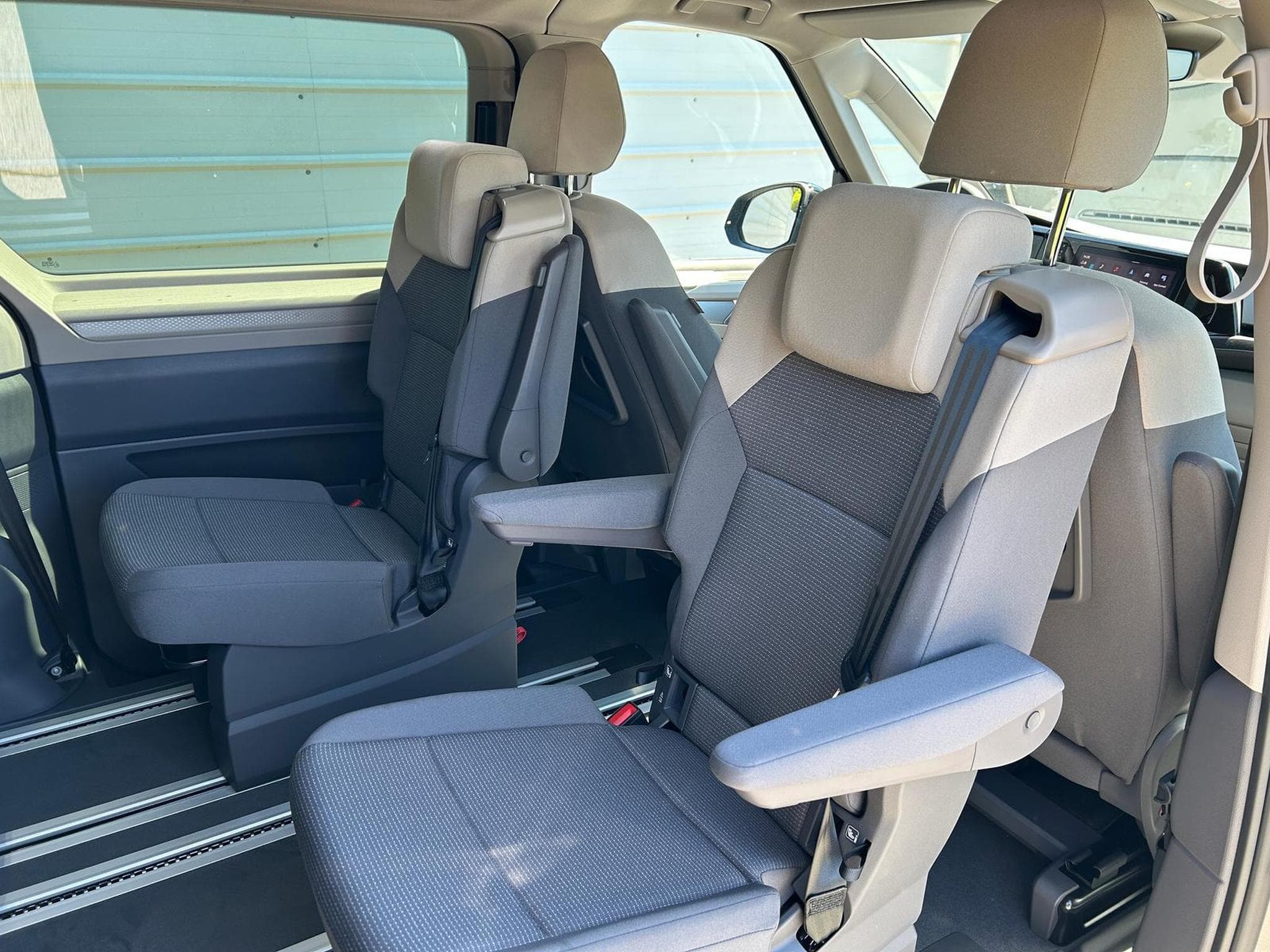 VW T7 Business (2026) - Photo 16