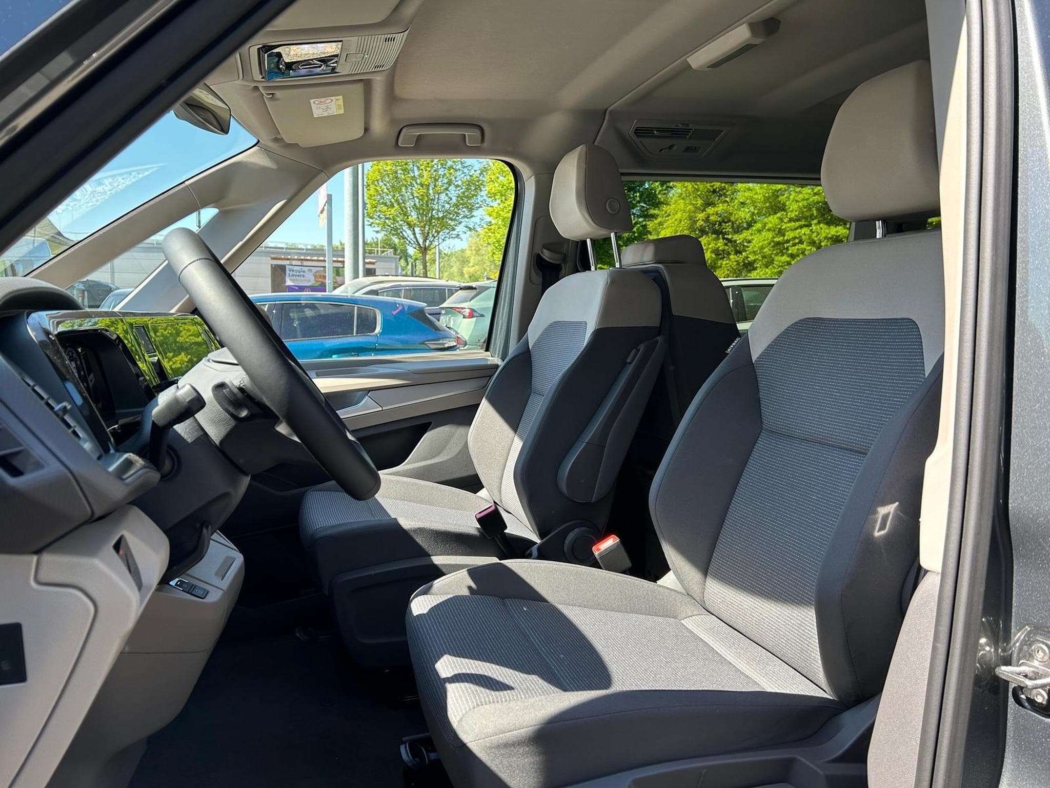 VW T7 Business (2026) - Photo 8