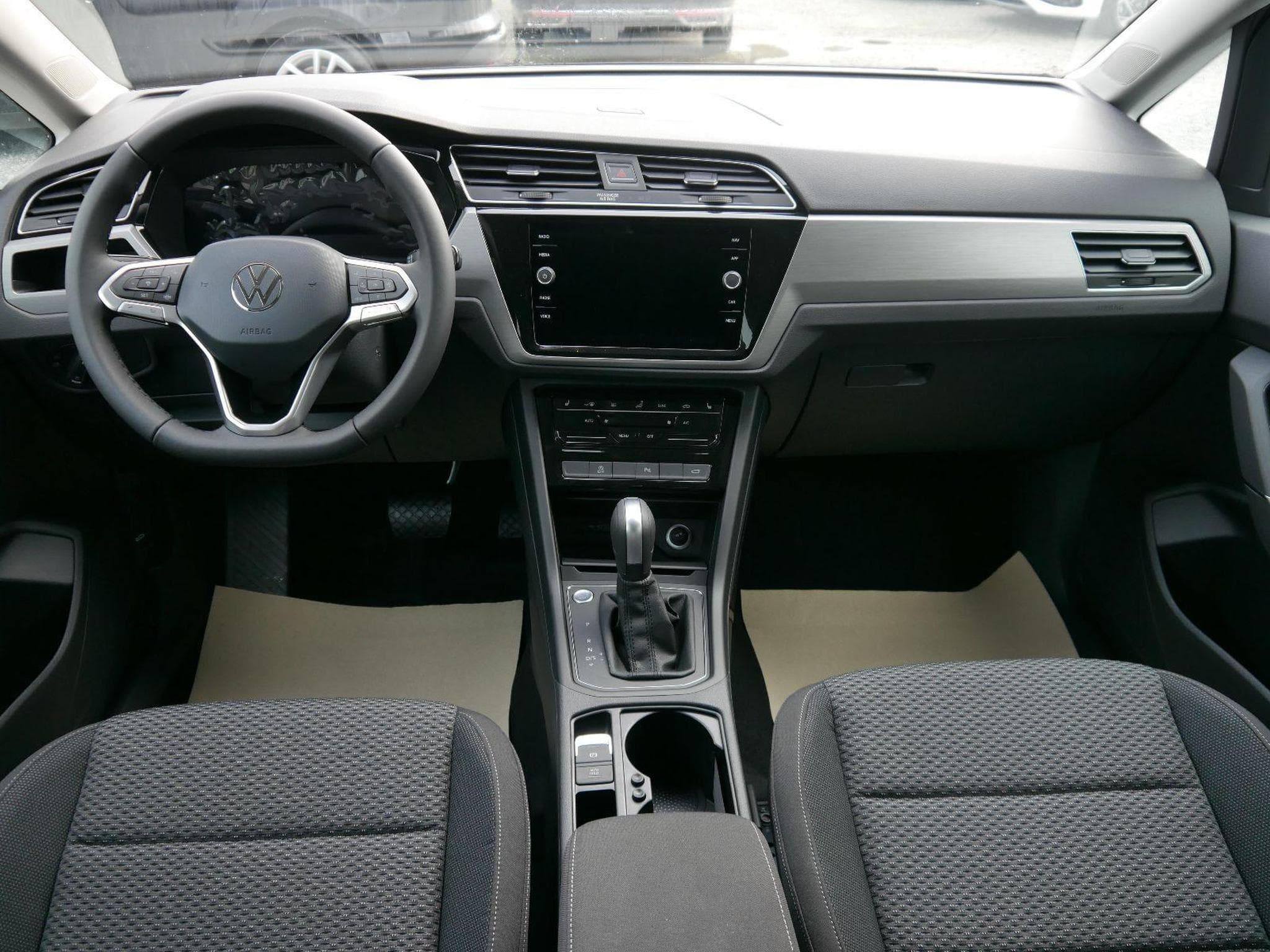 VW Touran Comfortline (2026) - Foto 12