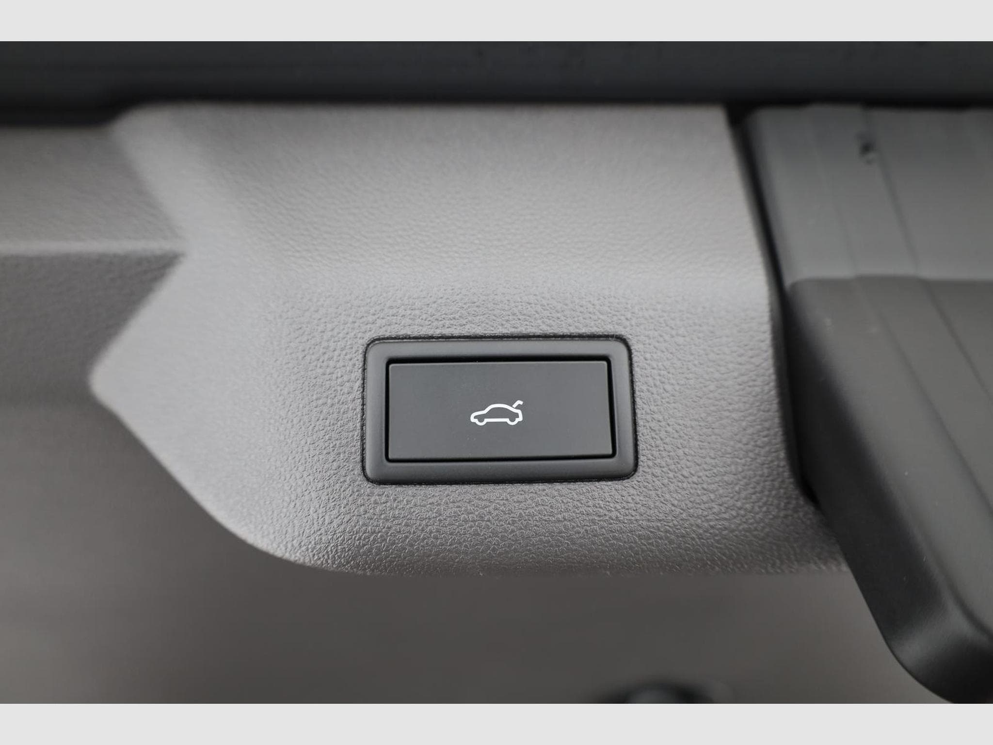 VW T7 eHybrid 4M Business (2026) - Foto 13