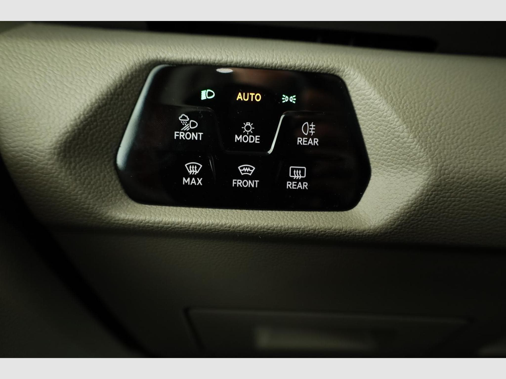 VW T7 eHybrid 4M Business (2026) - Foto 8
