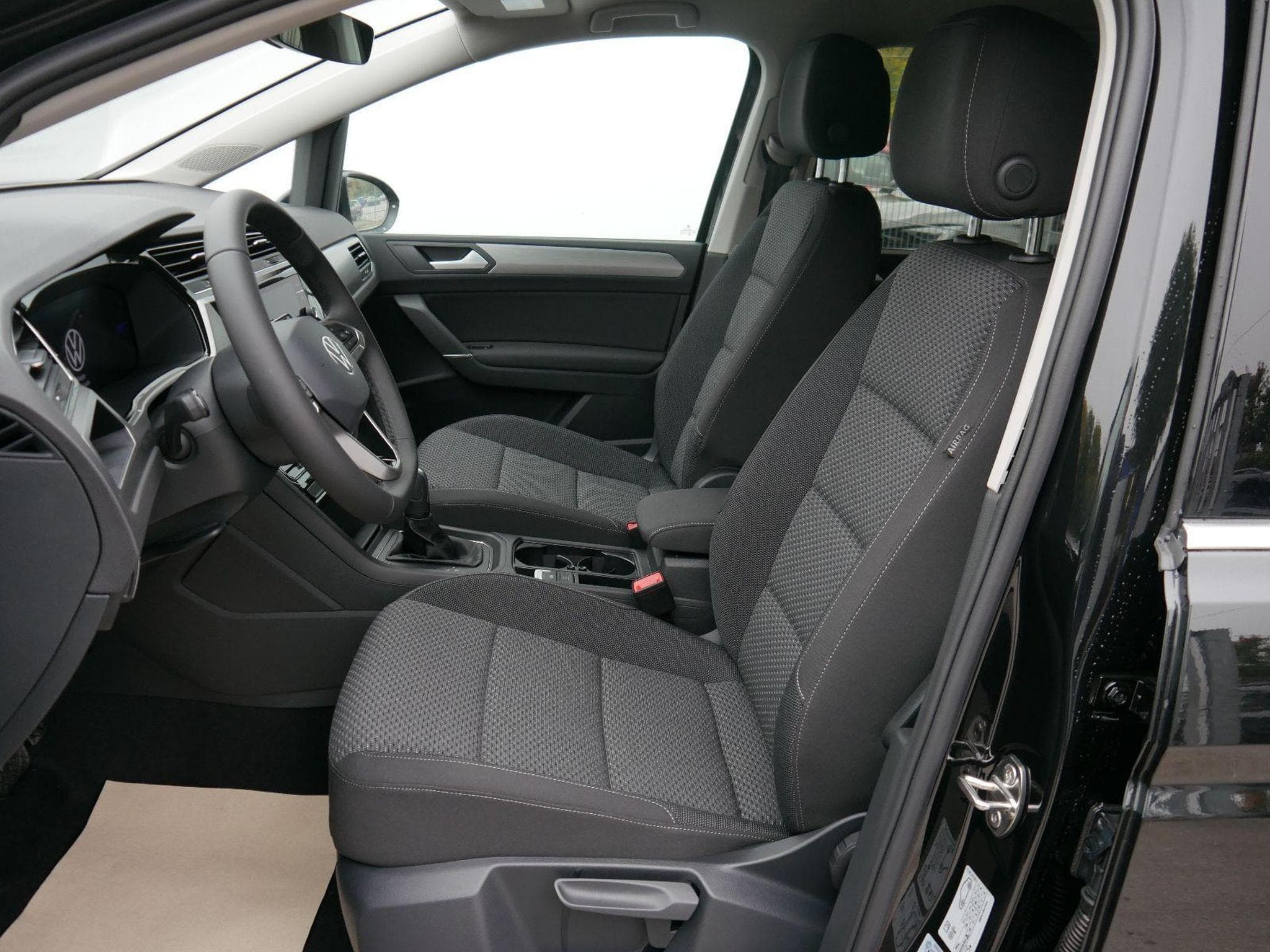 VW Touran Comfortline (2026) - Foto 11