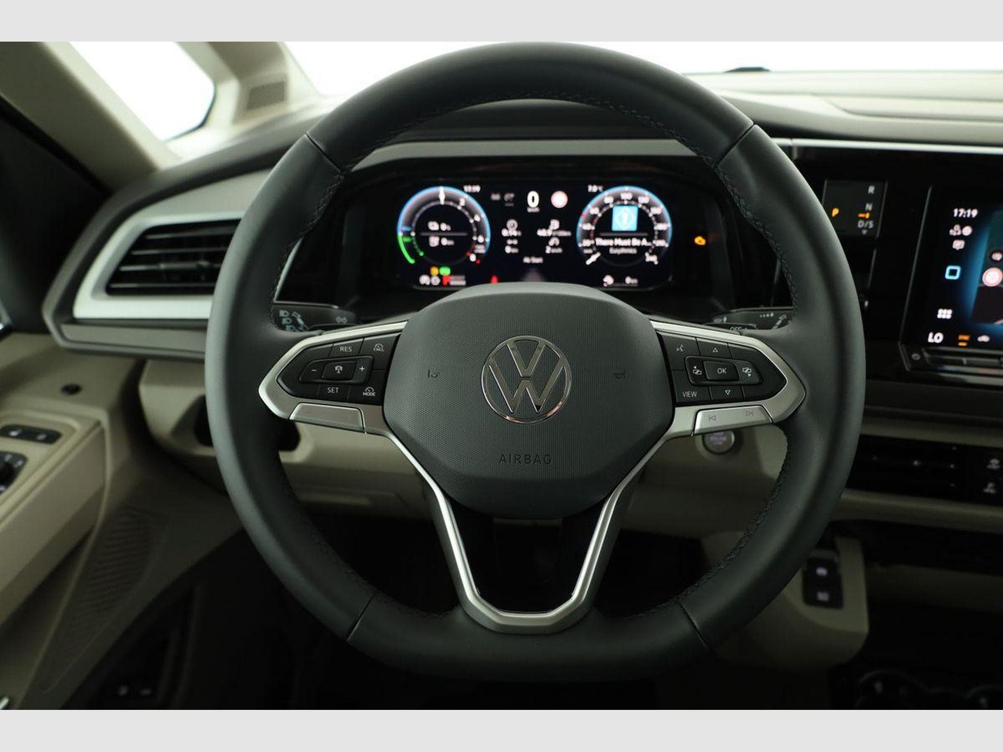 VW T7 eHybrid 4M Business (2026) - Foto 5