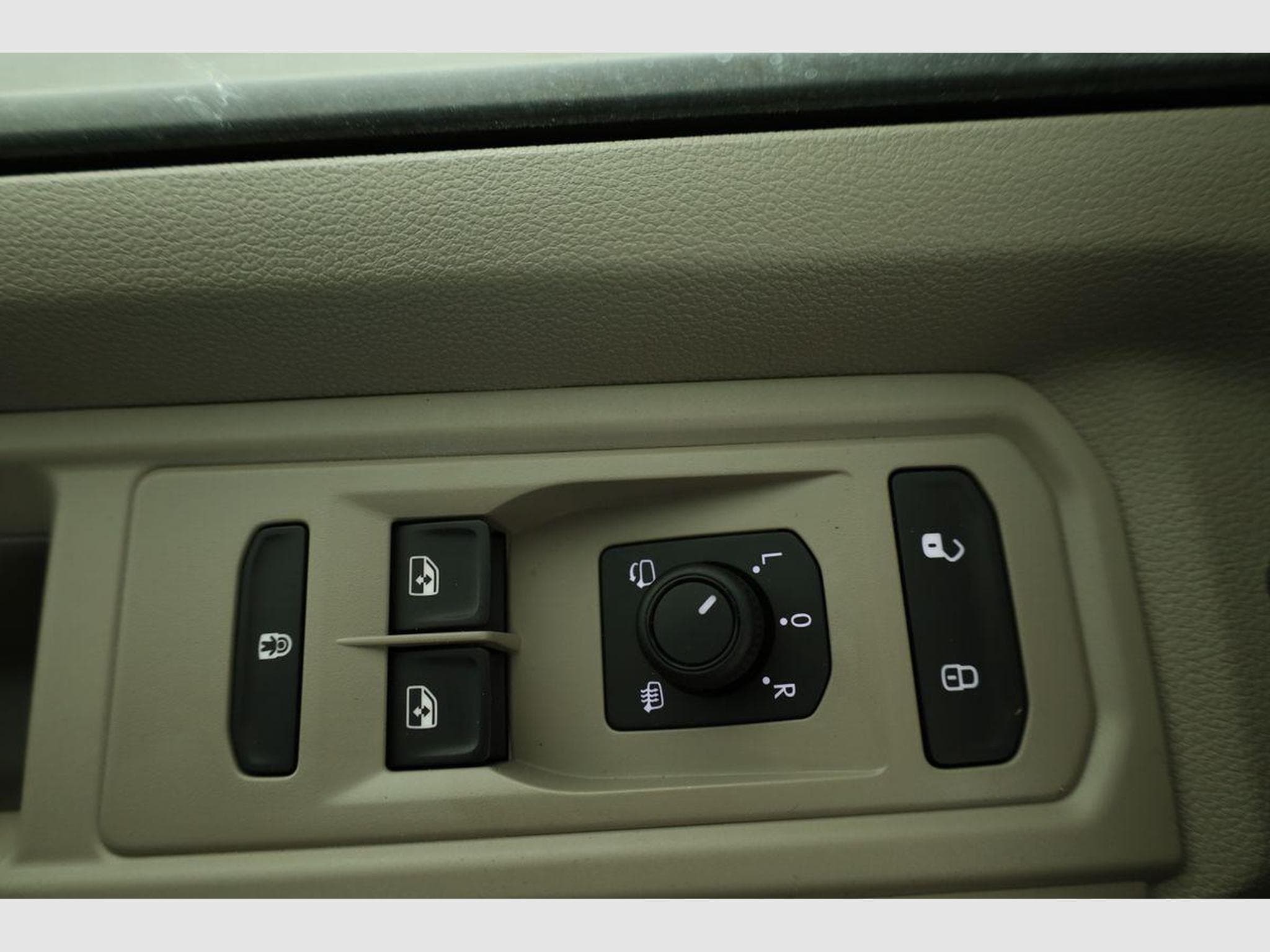 VW T7 eHybrid 4M Business (2026) - Foto 7