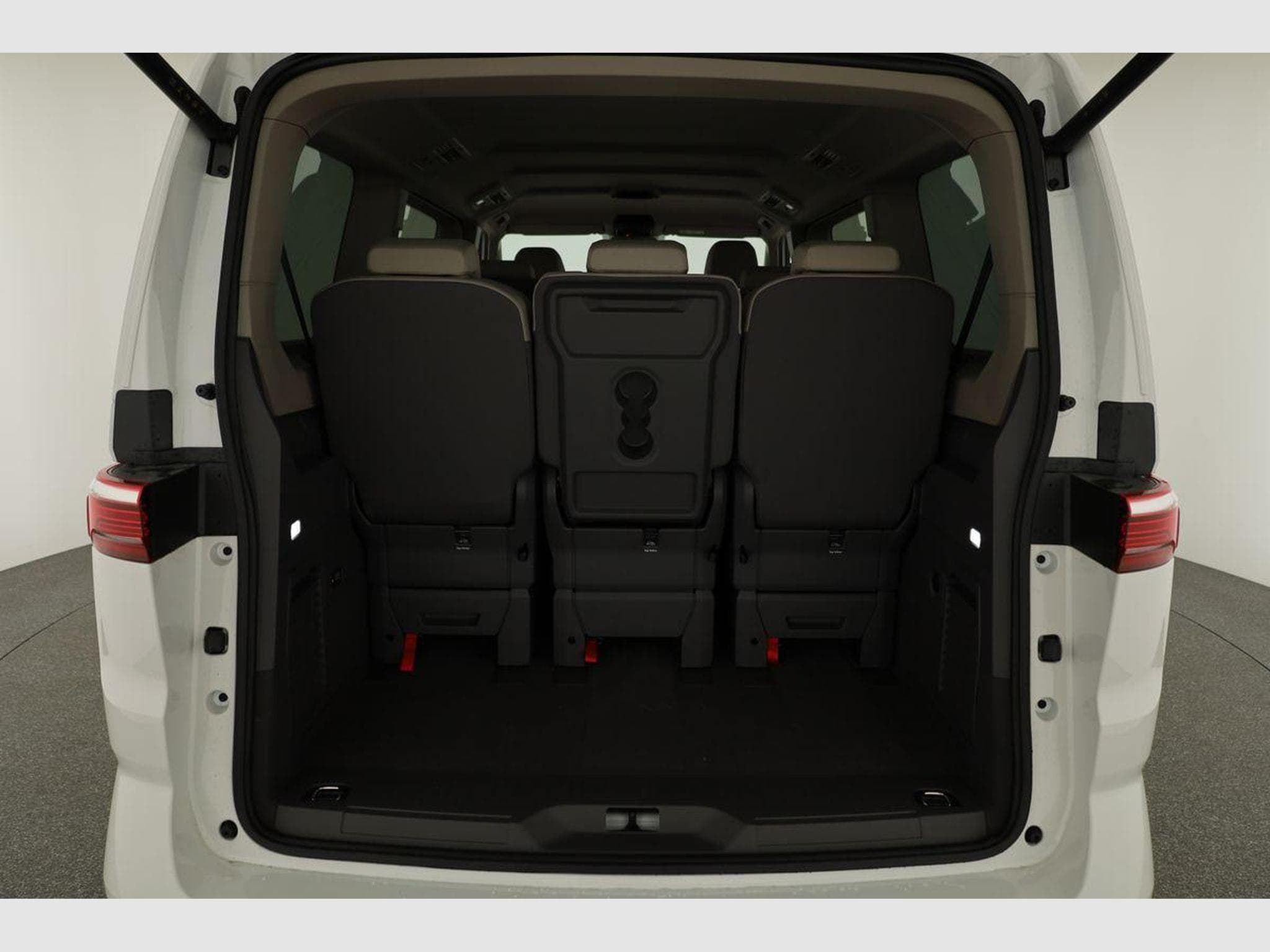 VW T7 eHybrid 4M Business (2026) - Foto 13
