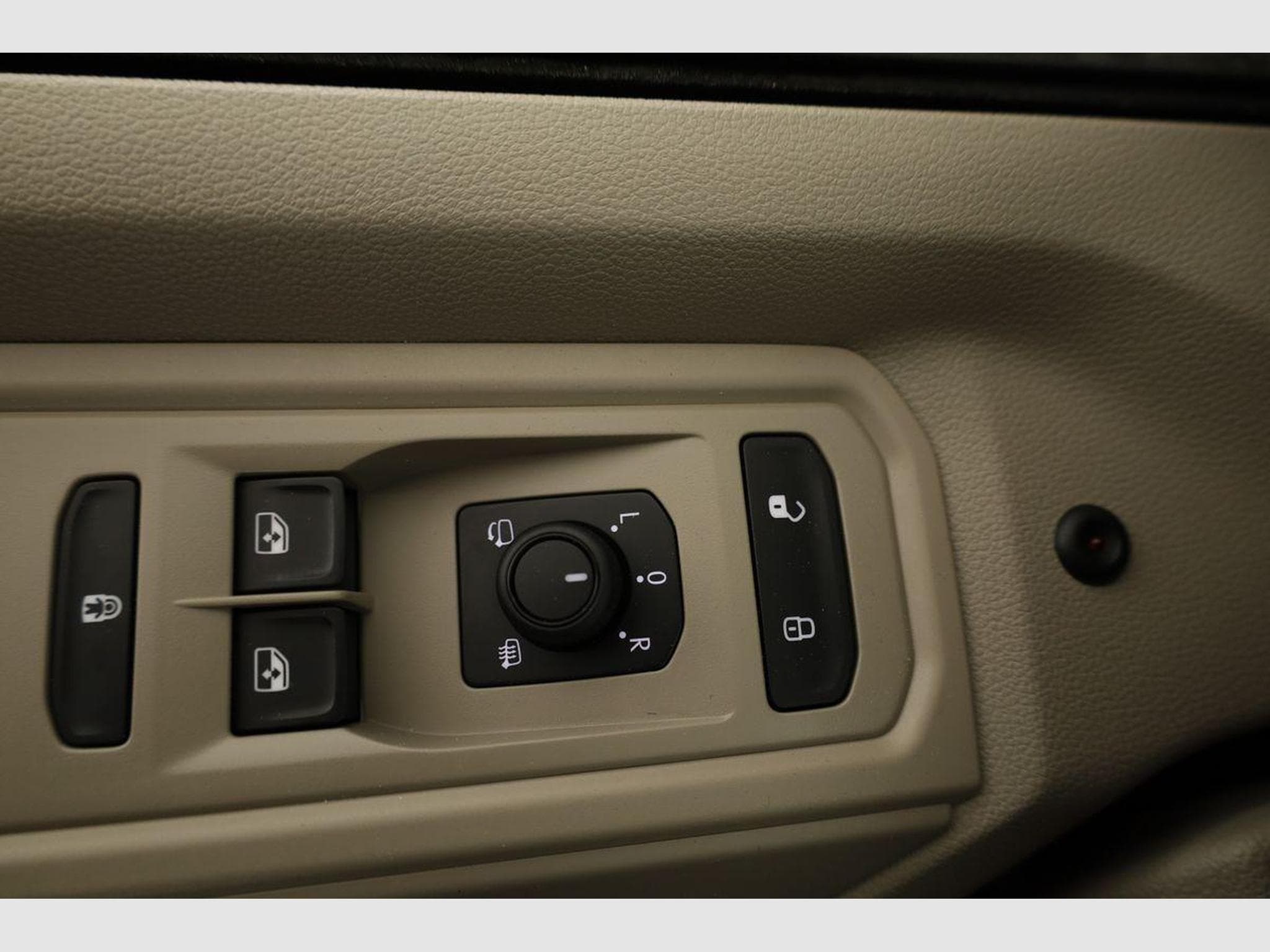 VW T7 eHybrid 4M Business (2026) - Foto 7