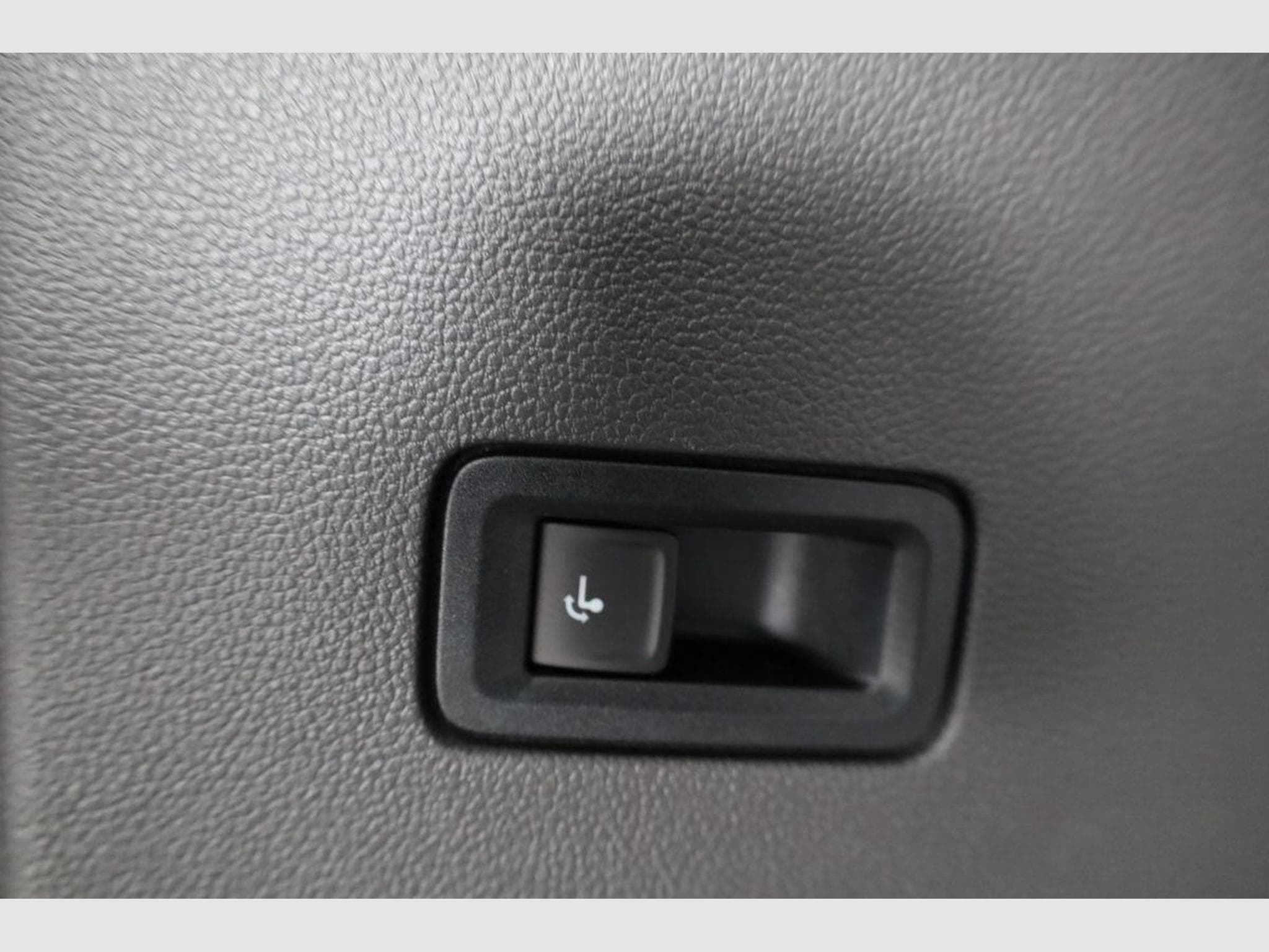 VW T7 eHybrid 4M Business (2026) - Foto 14