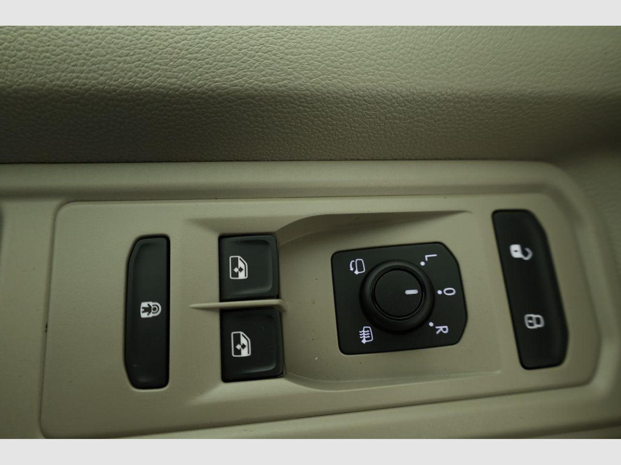 VW T7 eHybrid 4M Business (2026) - Foto 7