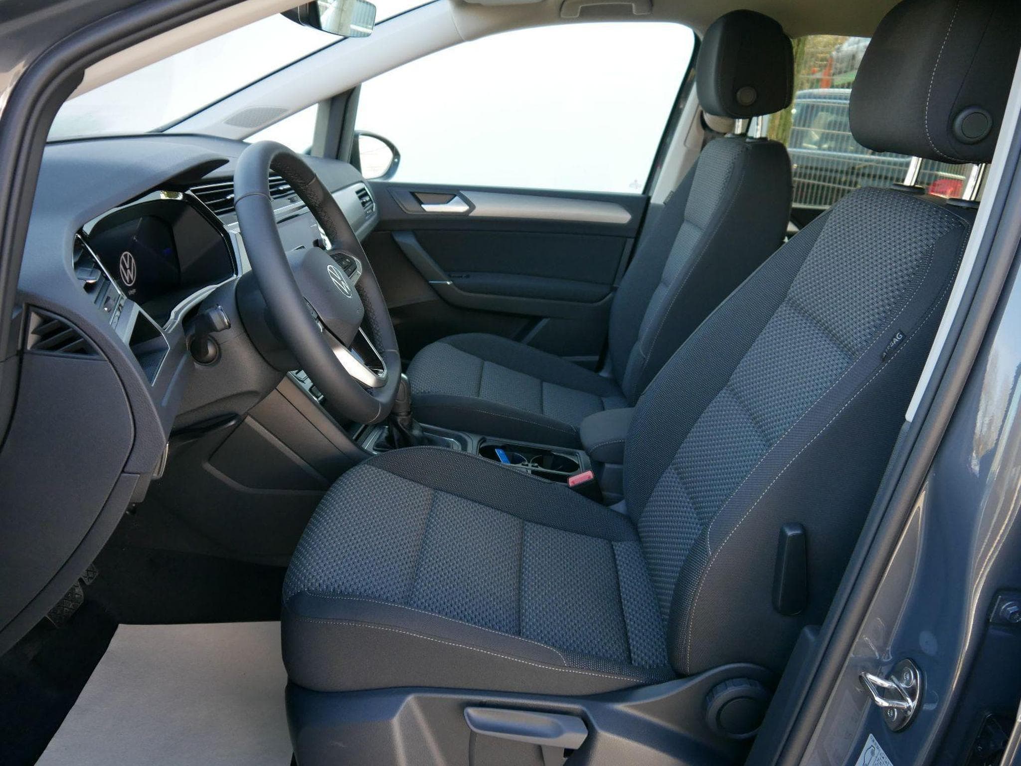 VW Touran Comfortline (2026) - Foto 11