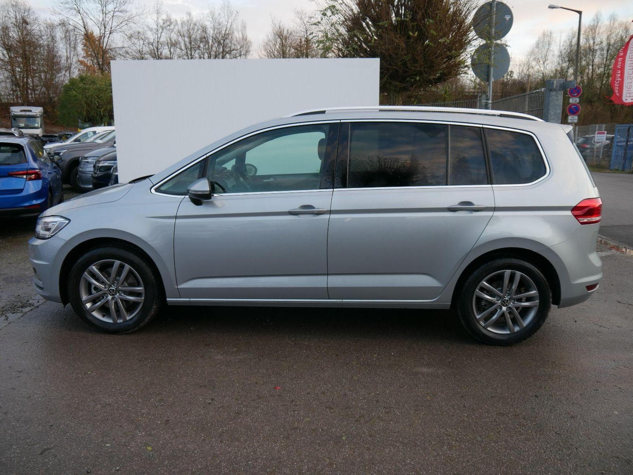 VW Touran Comfortline (2026) - Foto 5
