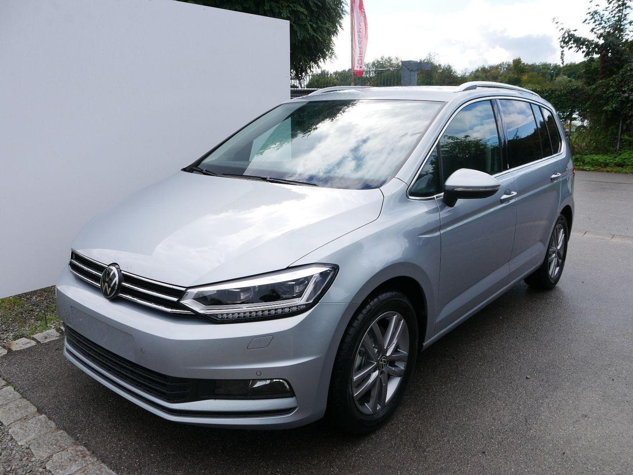 VW Touran Comfortline (2026) - Foto 1