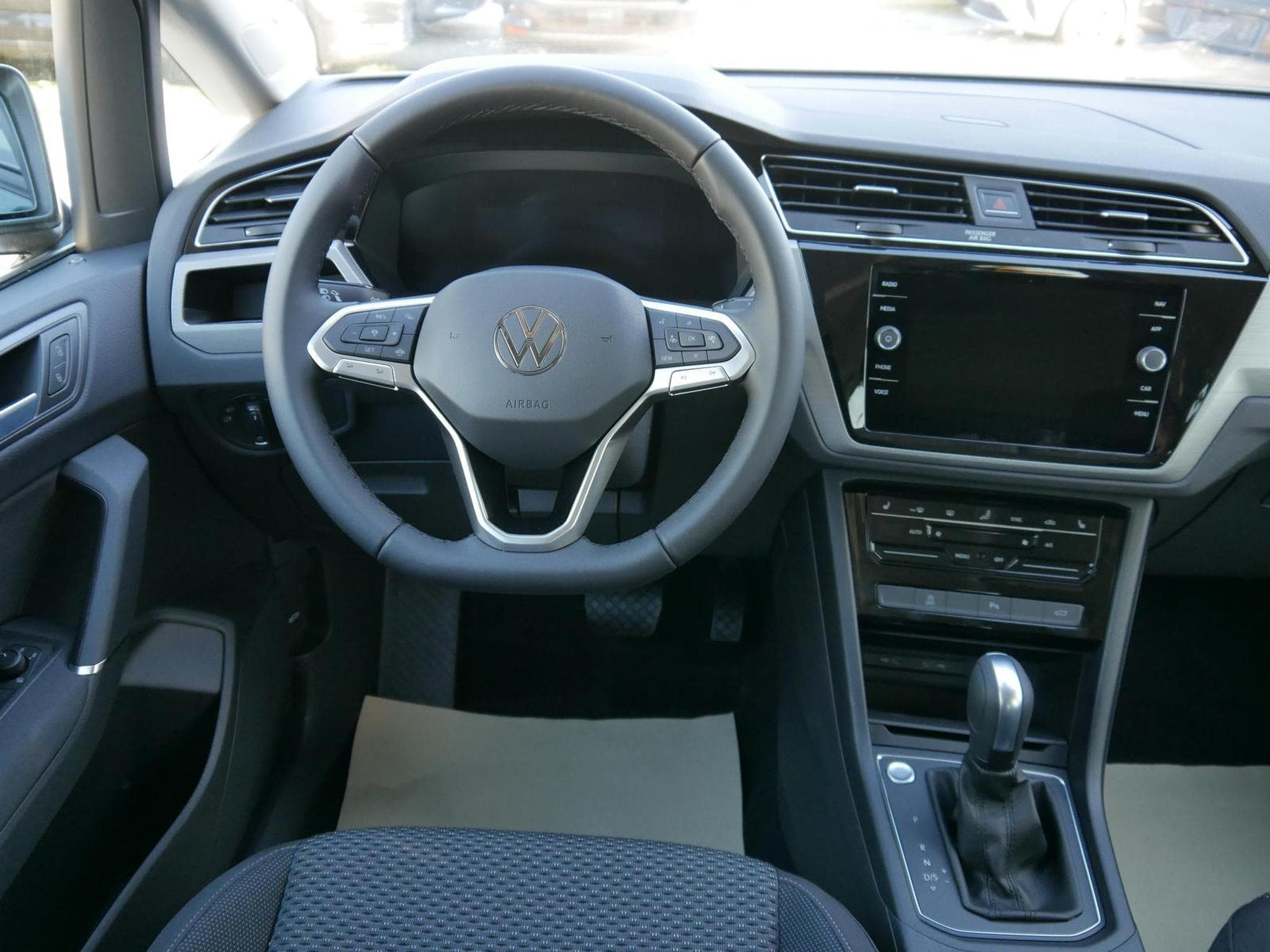 VW Touran Comfortline (2026) - Foto 12