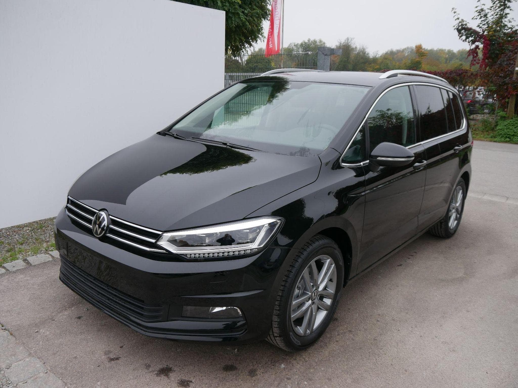VW Touran Comfortline (2026) - Foto 1