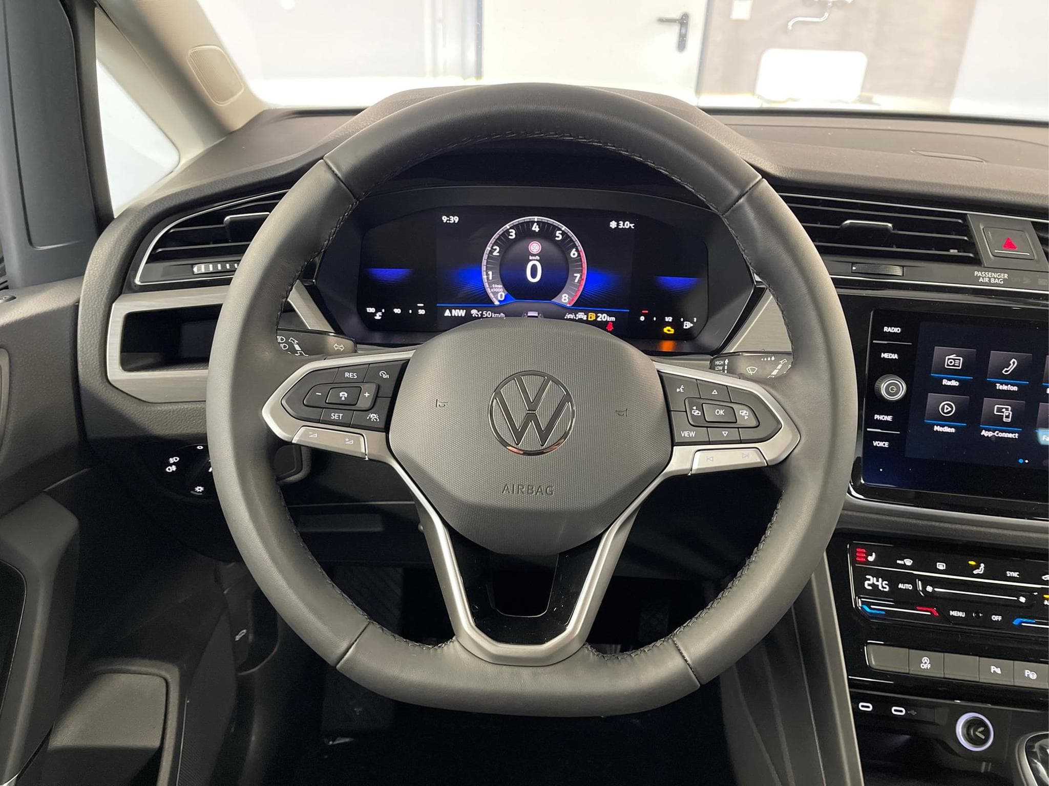 VW Touran Comfortline (2026) - Foto 8