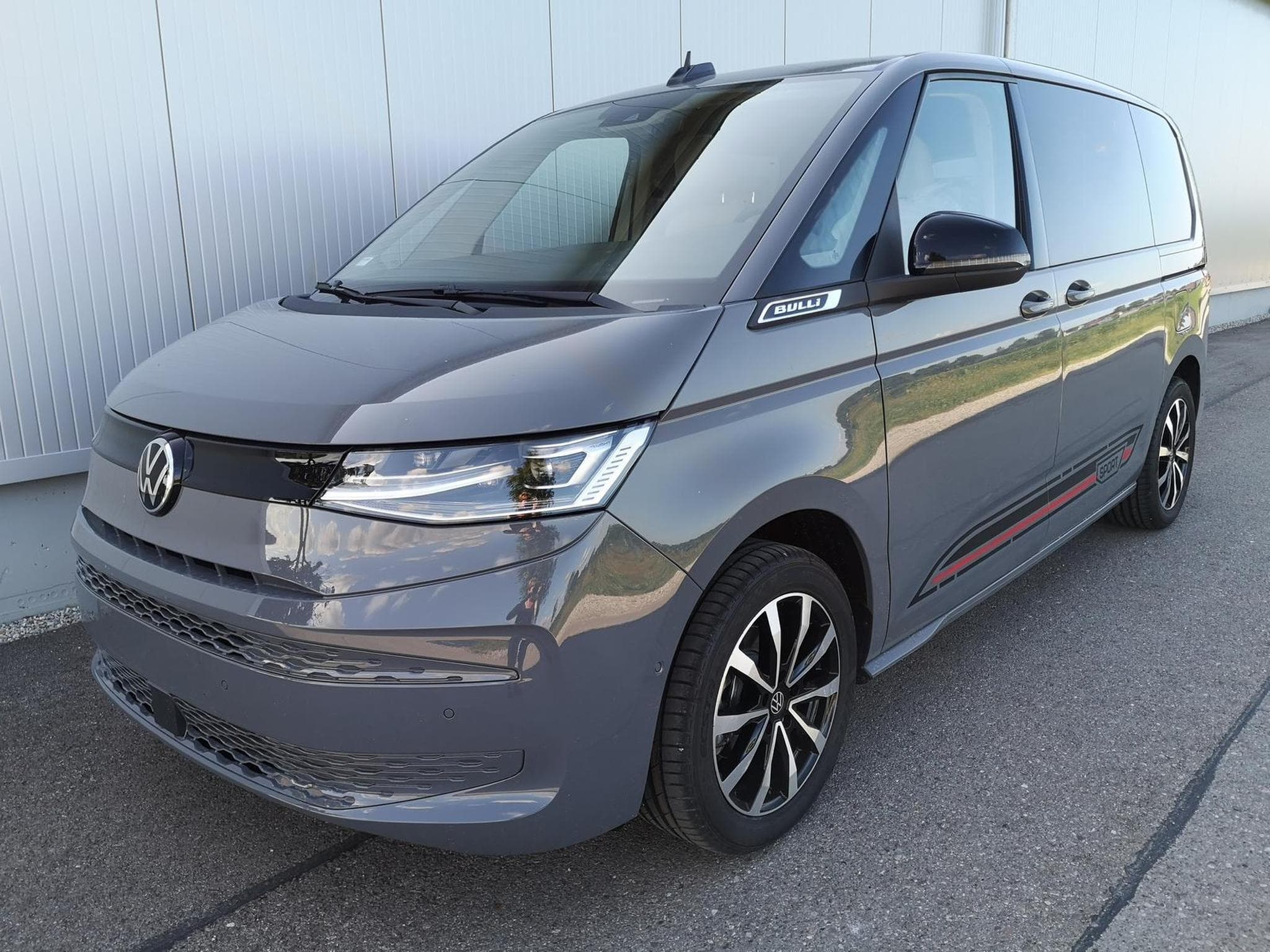 VW T7 Sport Edition (2026) - Foto 1