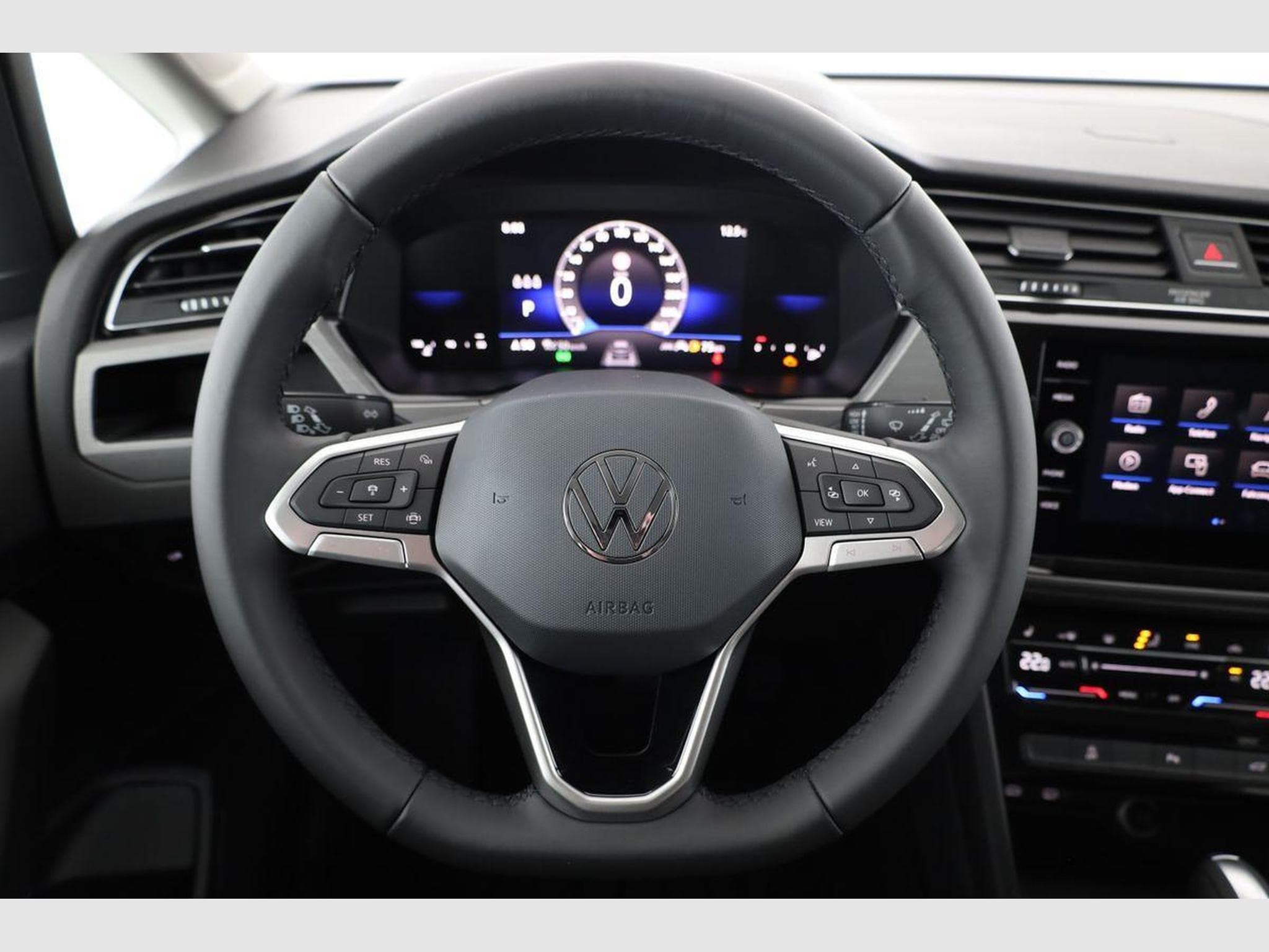 VW Touran Comfortline BMT/Start-Stopp (2026) - Photo 5