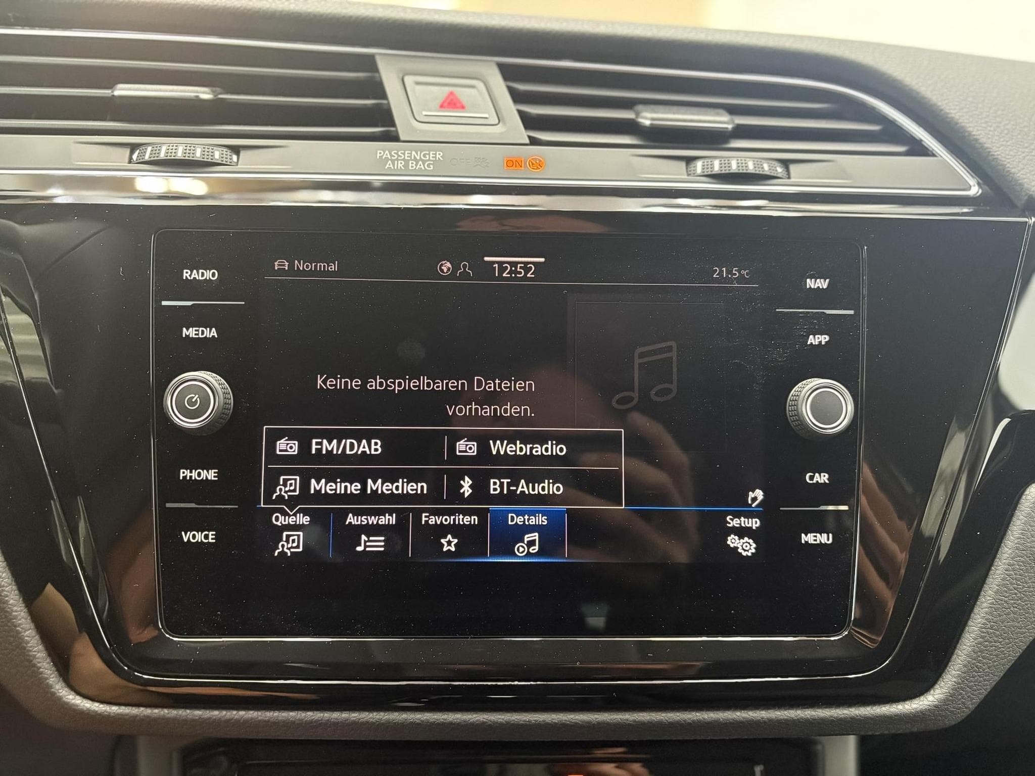 VW Touran R-LINE (2026) - Foto 18