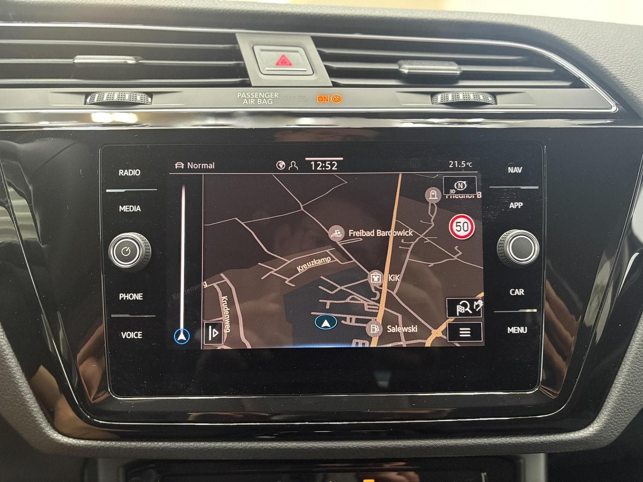 VW Touran R-LINE (2026) - Foto 23