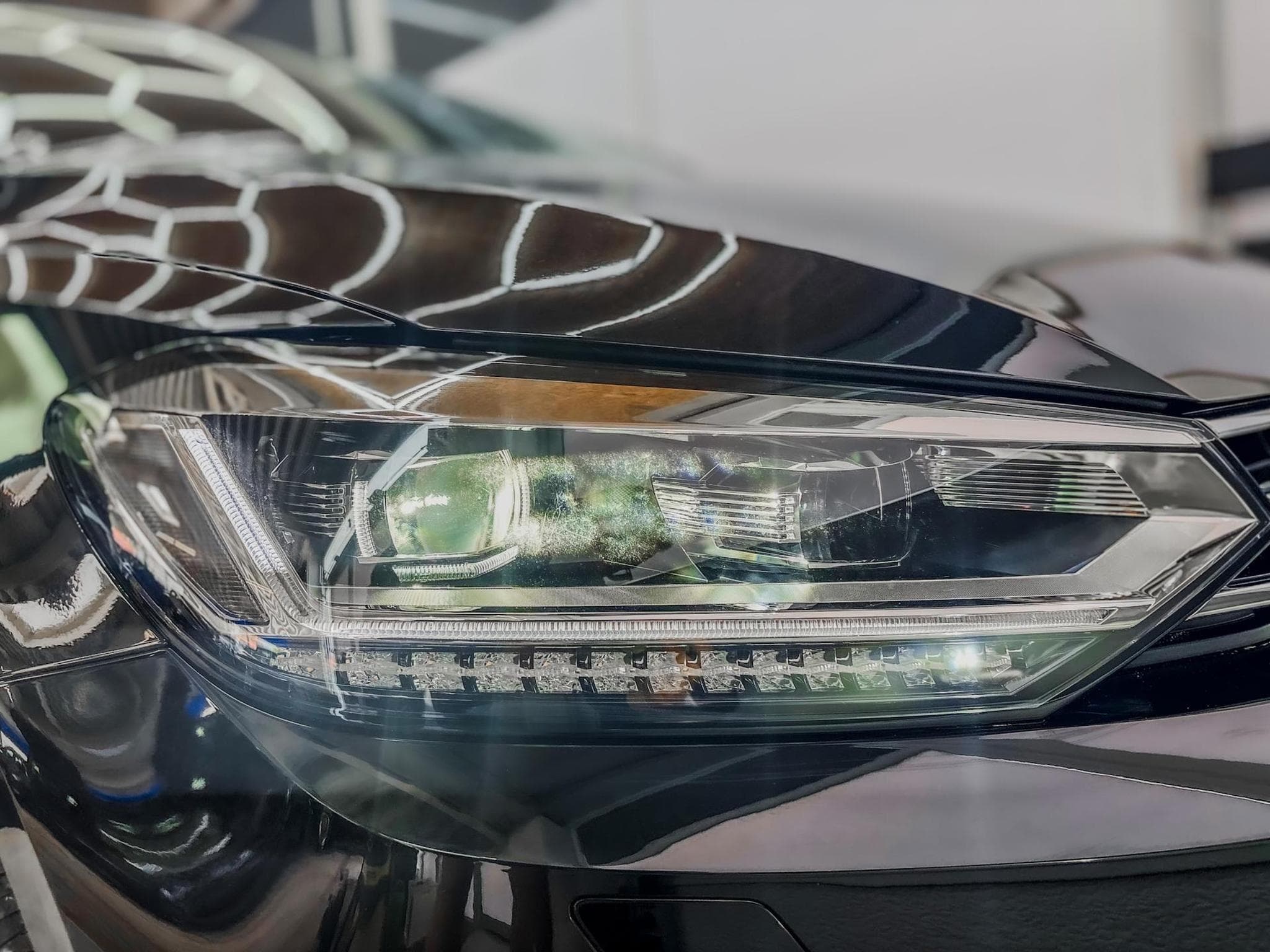 VW Touran R-LINE (2026) - Foto 8