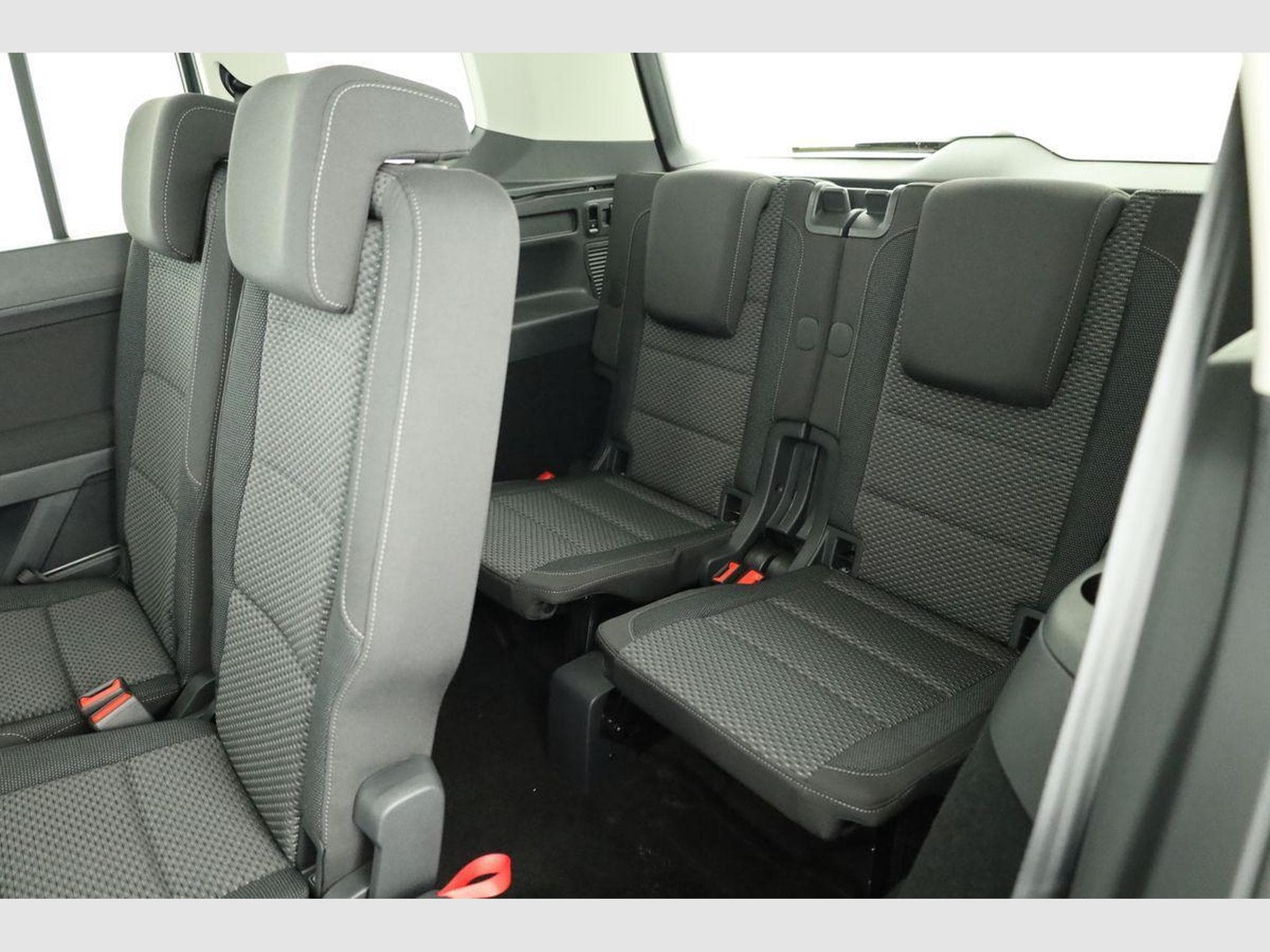 VW Touran Comfortline BMT/Start-Stopp (2026) - Foto 11