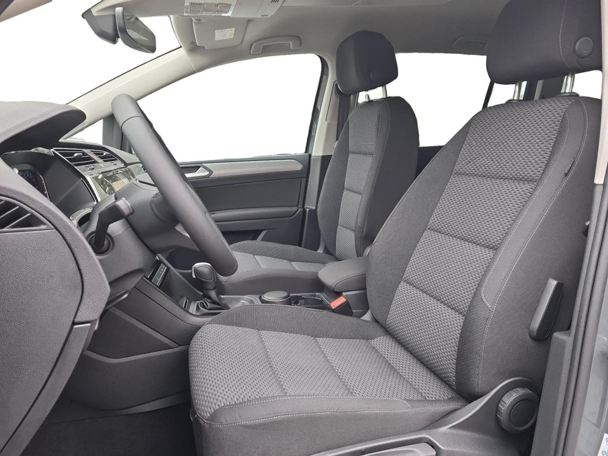 VW Touran Comfortline BMT/Start-Stopp (2026) - Foto 13