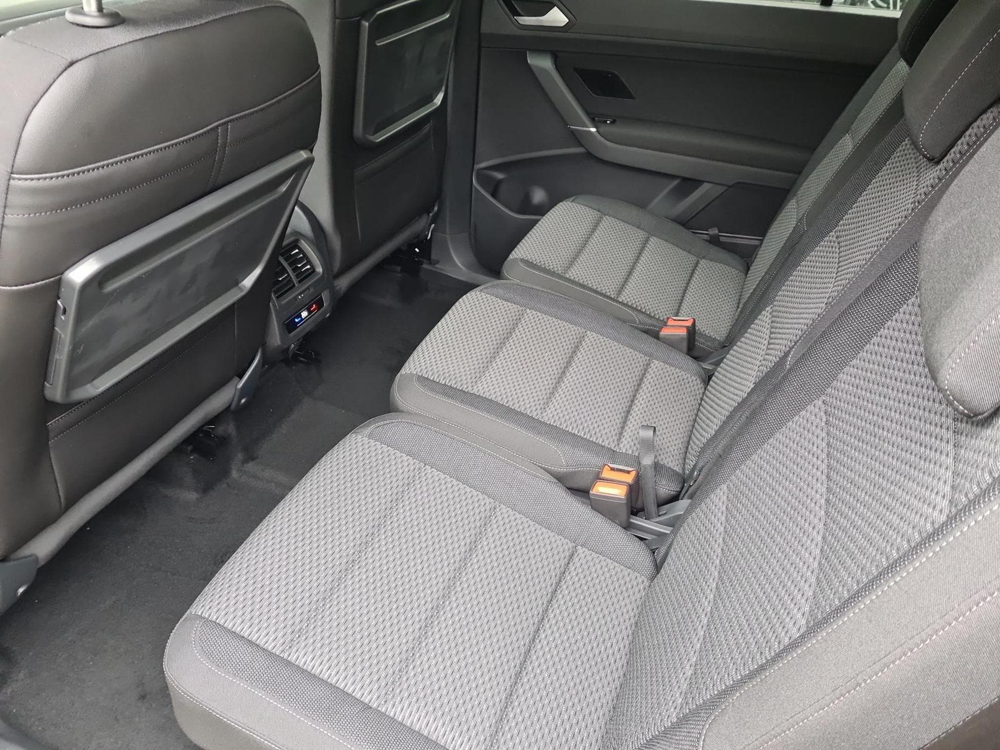VW Touran Comfortline BMT/Start-Stopp (2026) - Foto 9