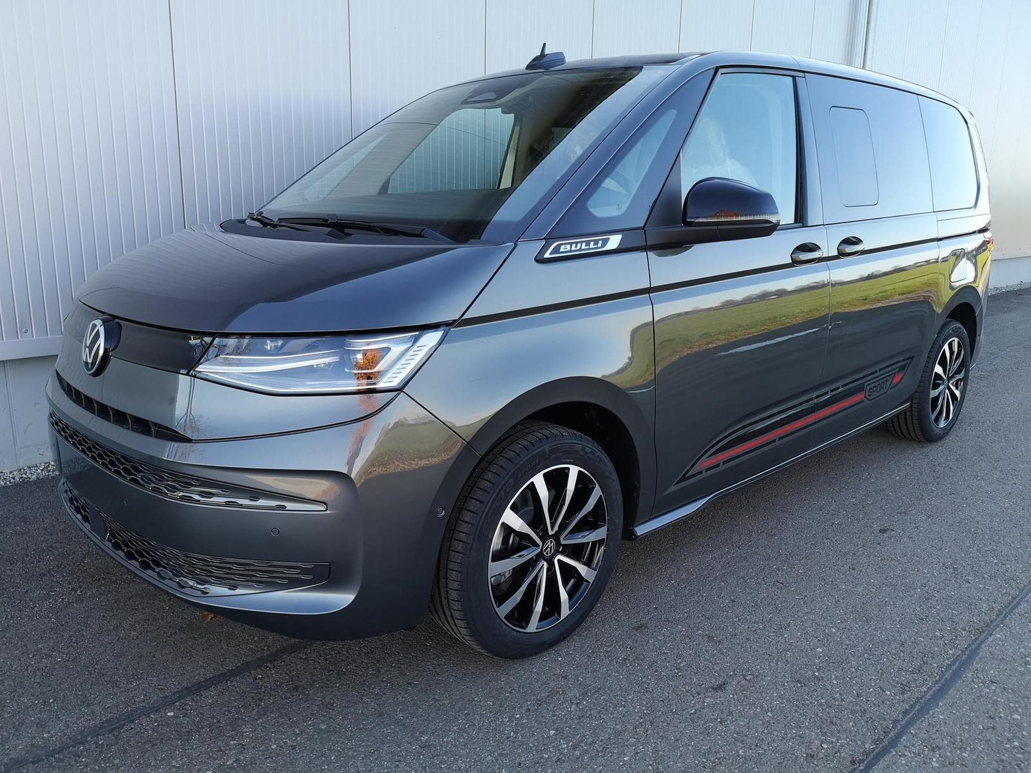 VW T7 Sport Edition (2026) - Foto 1