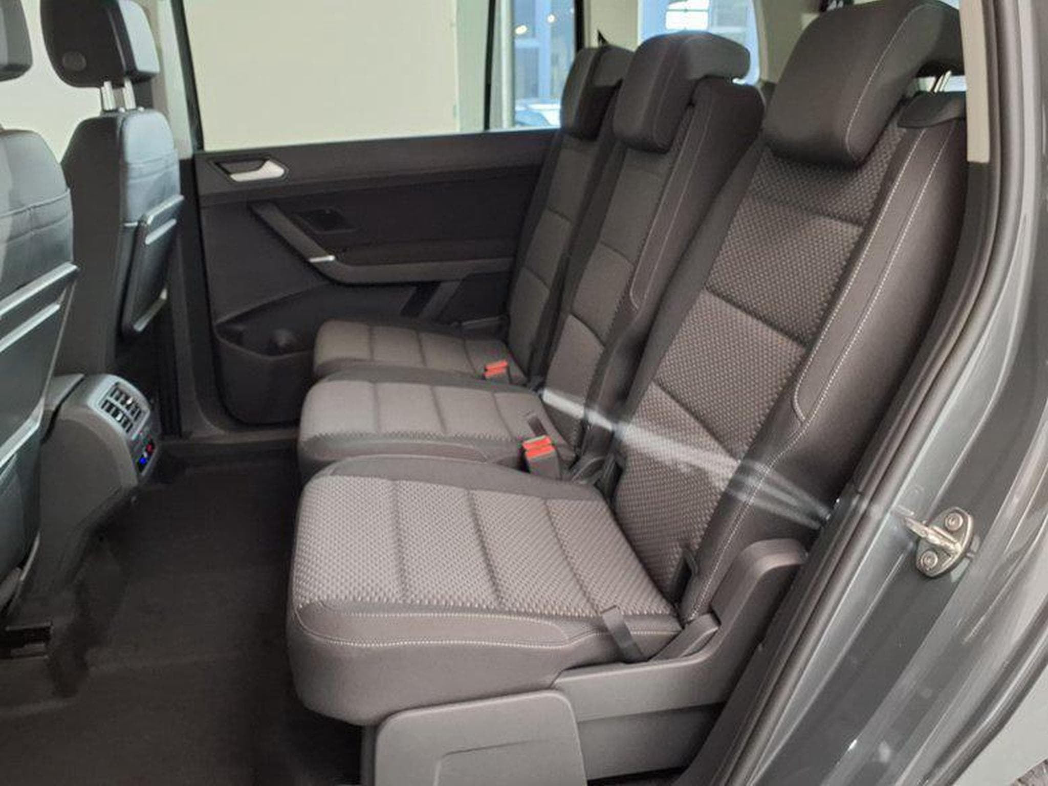 VW Touran Life Plus 1.5 TSI 7-Gang-DSG (2026) - Foto 10