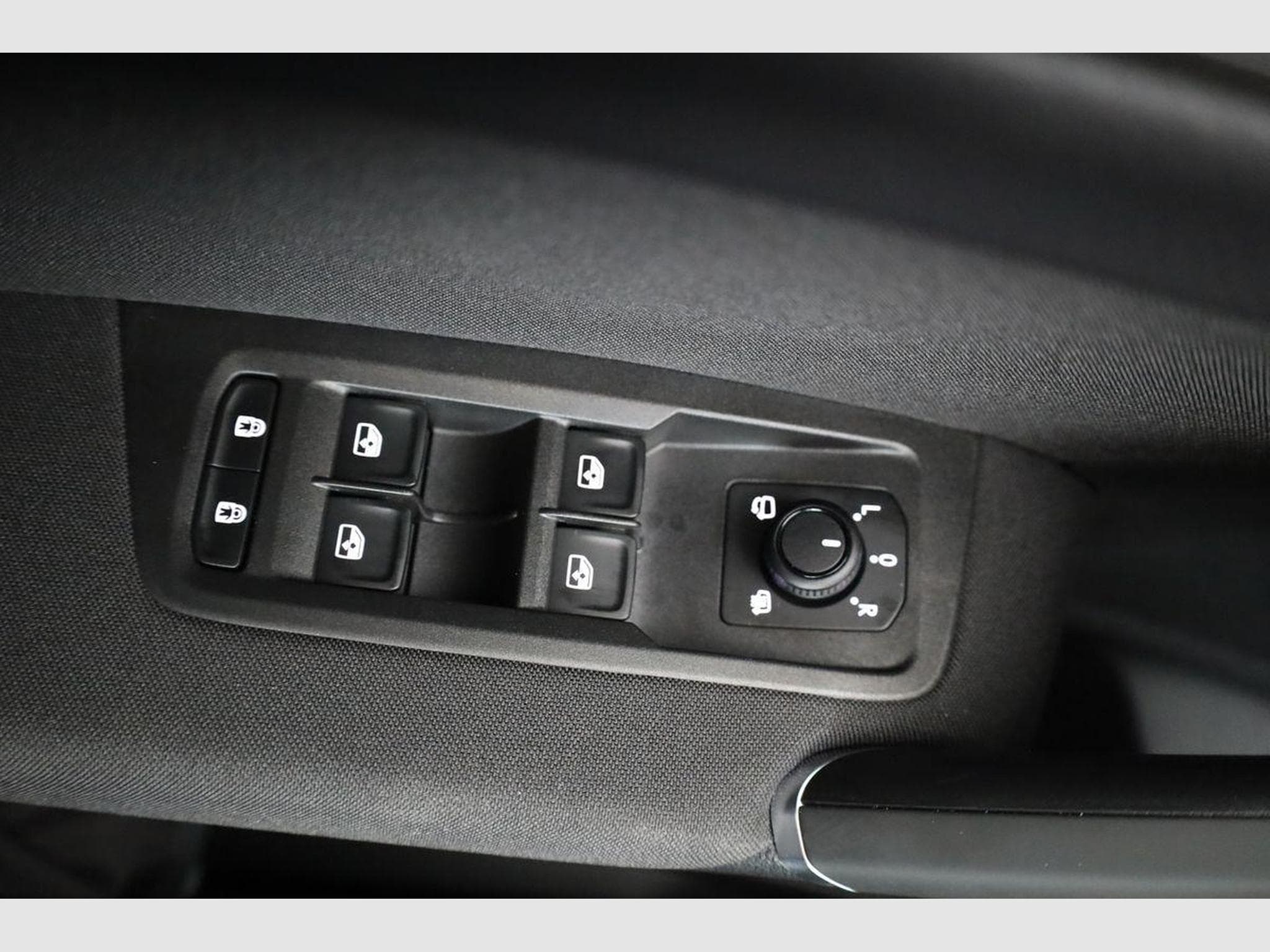 VW Touran Comfortline BMT/Start-Stopp (2026) - Foto 7