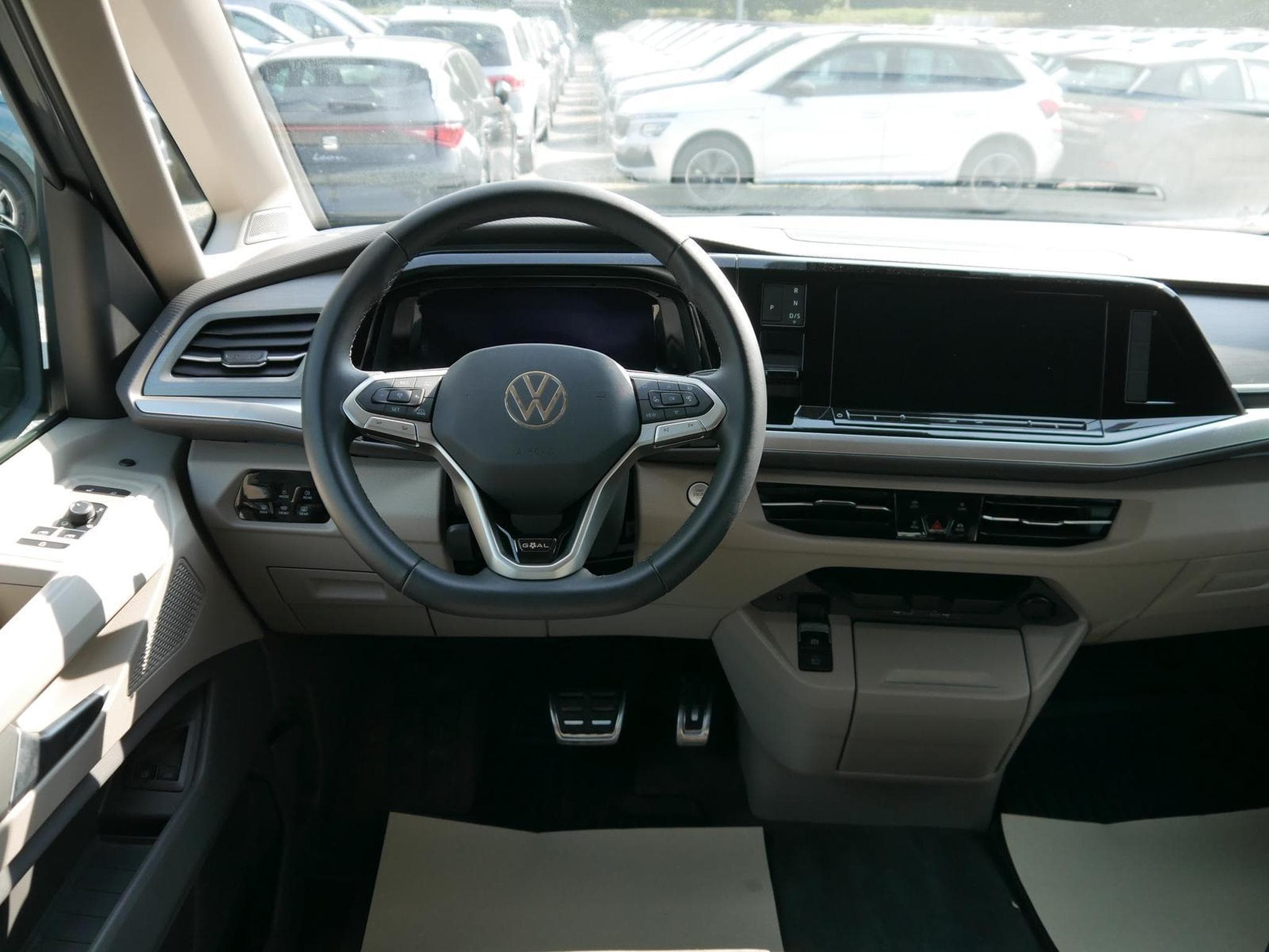 VW T7 Goal (2025) - Foto 11