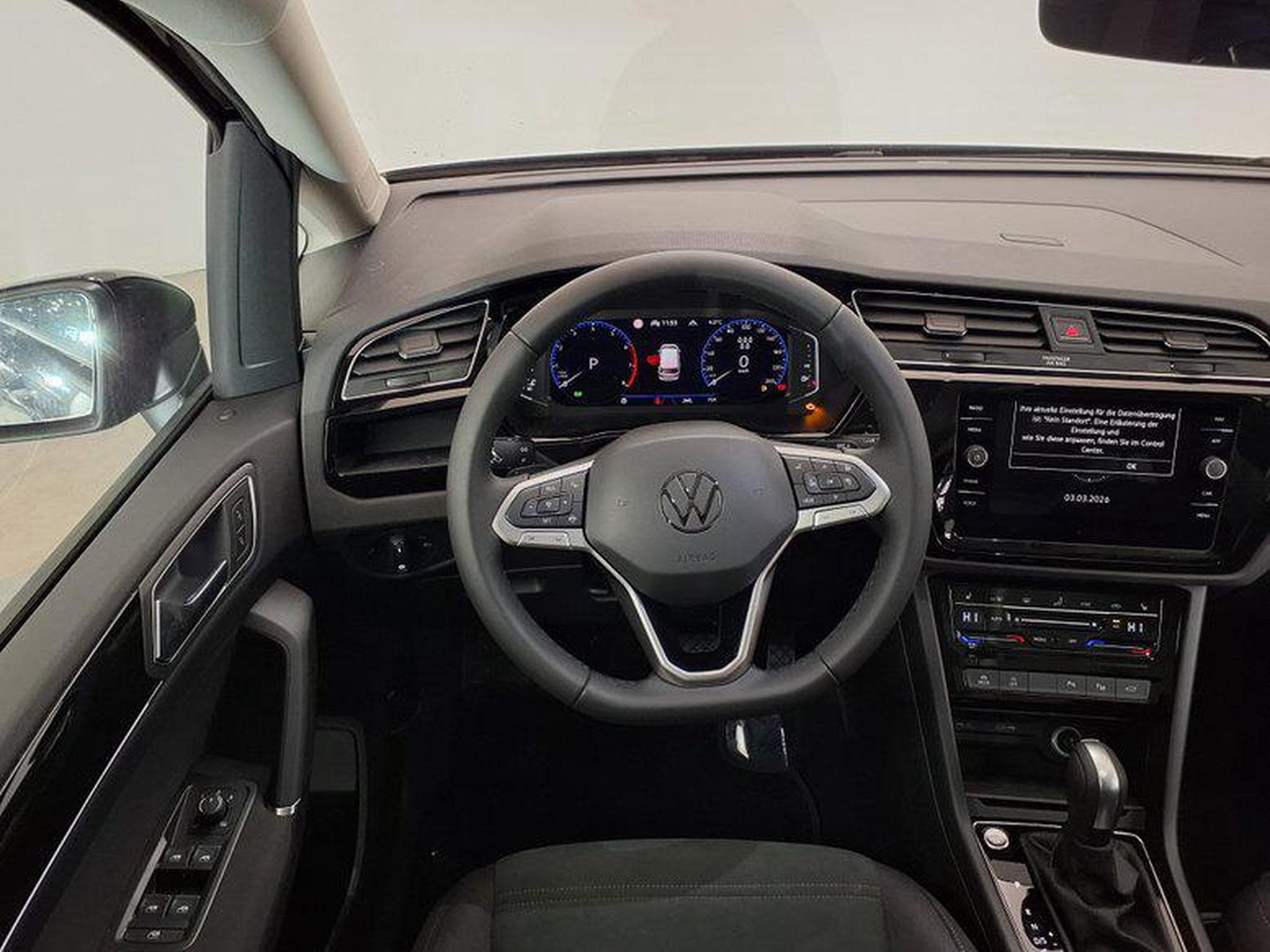 VW Touran Highline R-Line 1.5 TSI 7-Gang-DSG (2026) - Foto 12